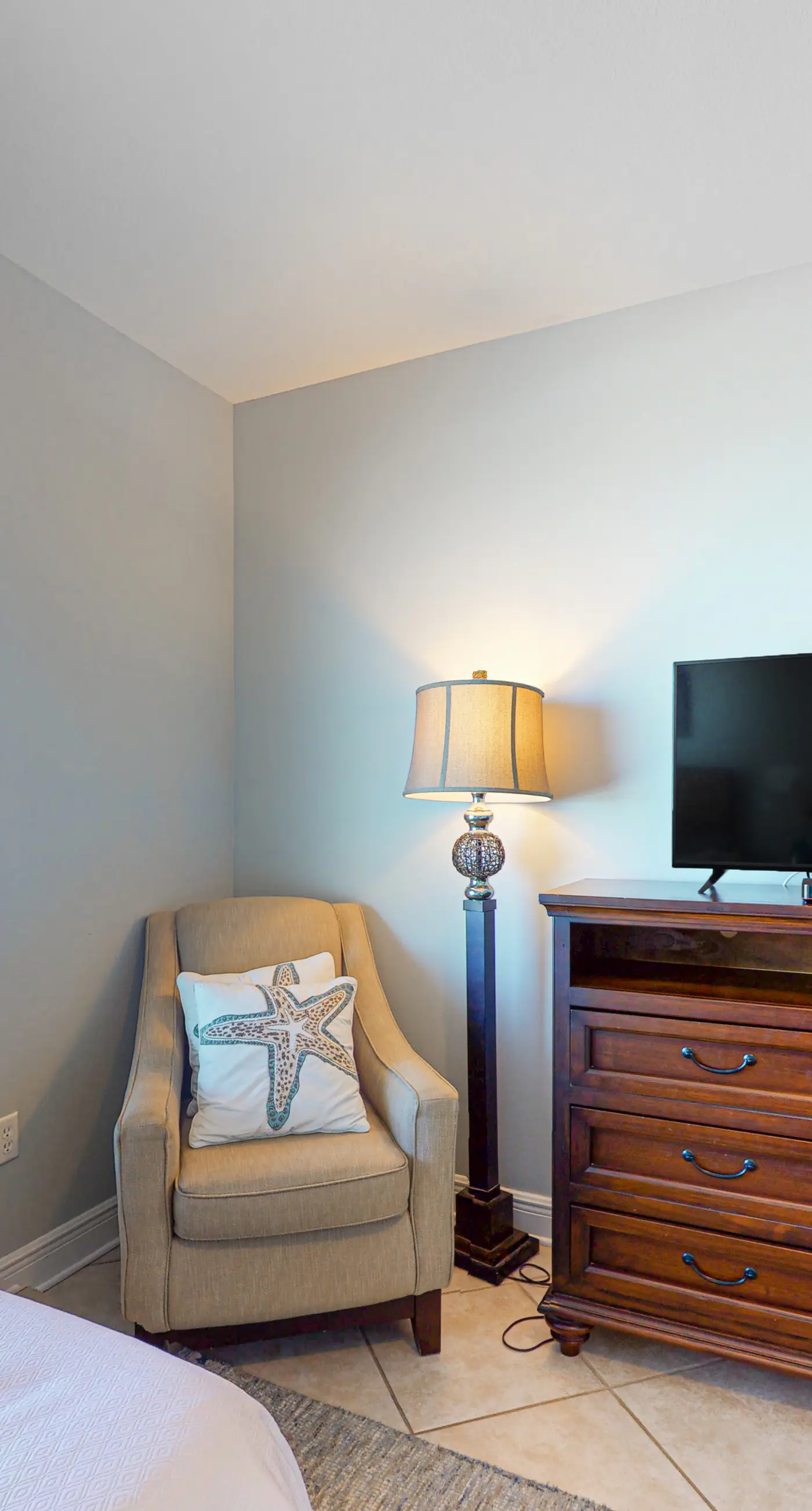 Gulf-front condo with pool, sauna, washer,dryer, cable, & central AC