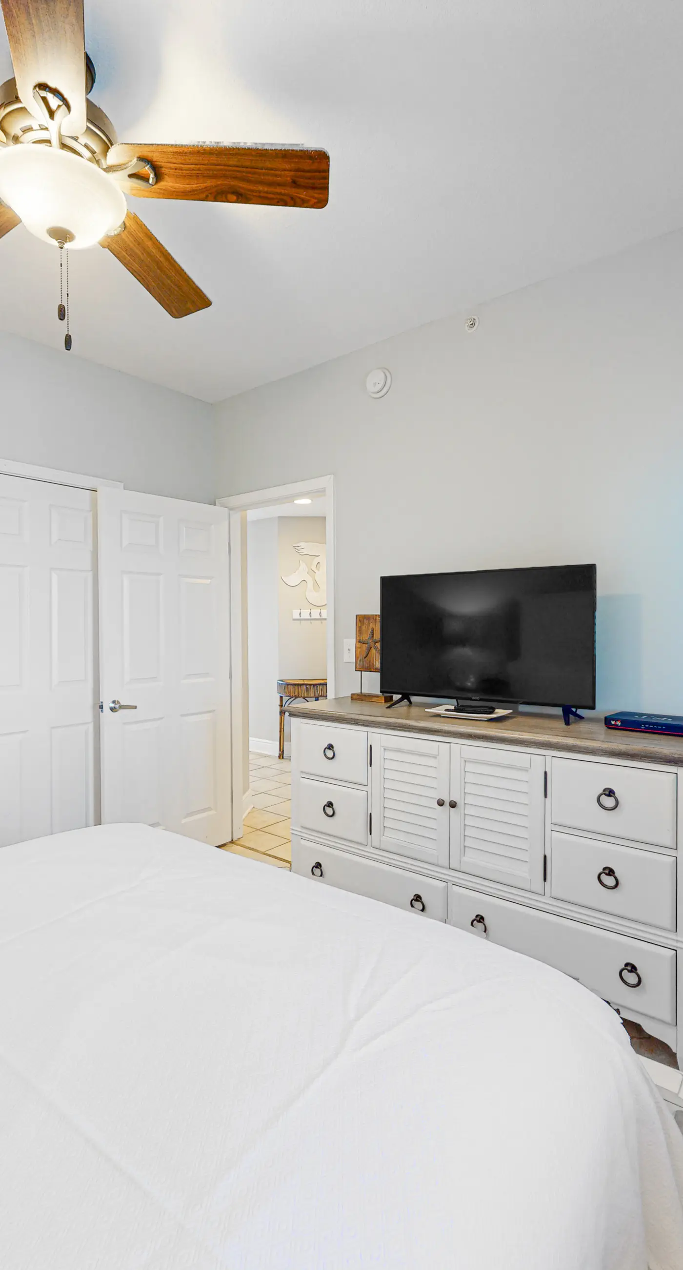 Gulf-front condo with pool, sauna, washer,dryer, cable, & central AC