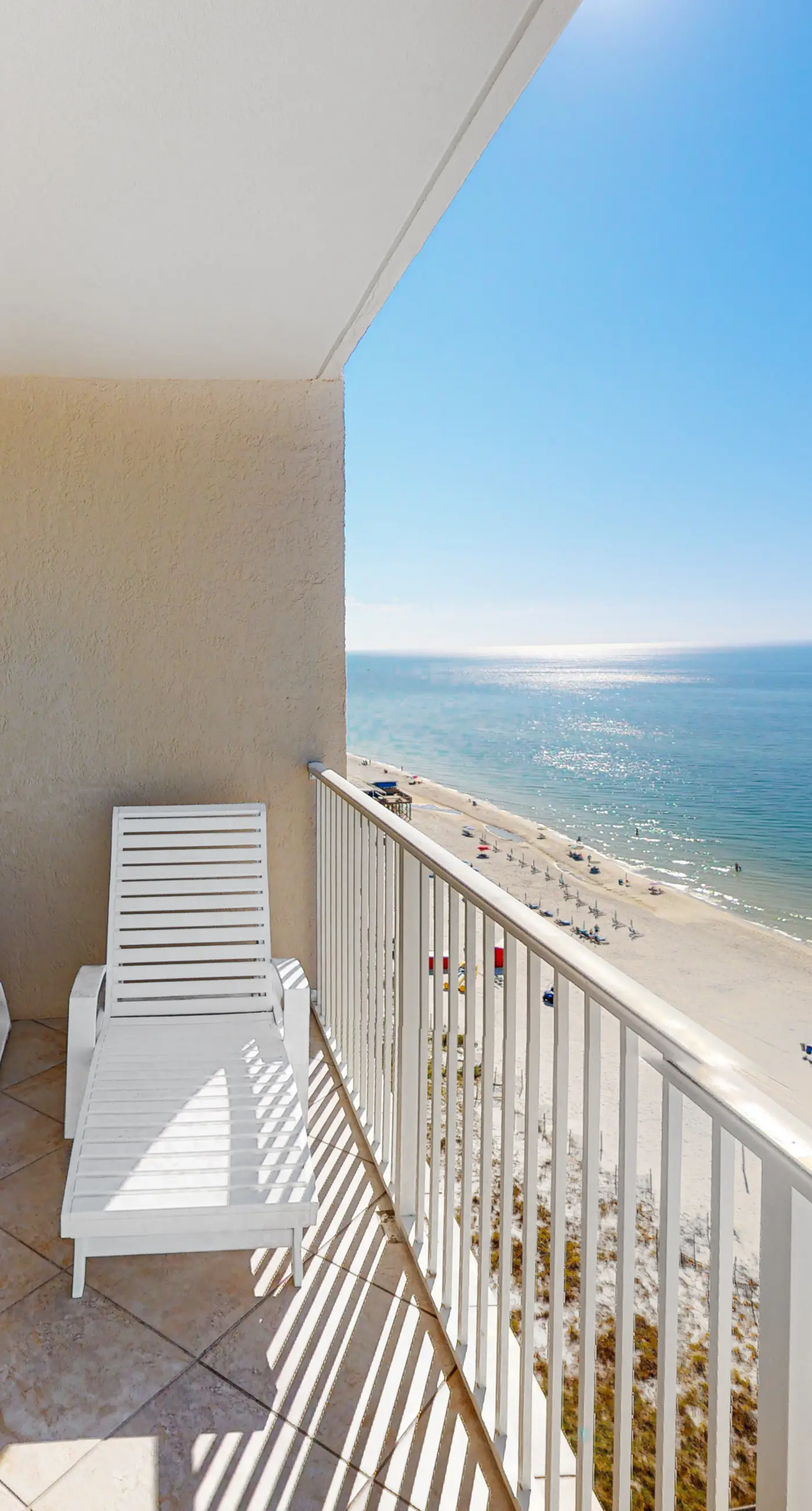 Gulf-front condo with pool, sauna, washer,dryer, cable, & central AC