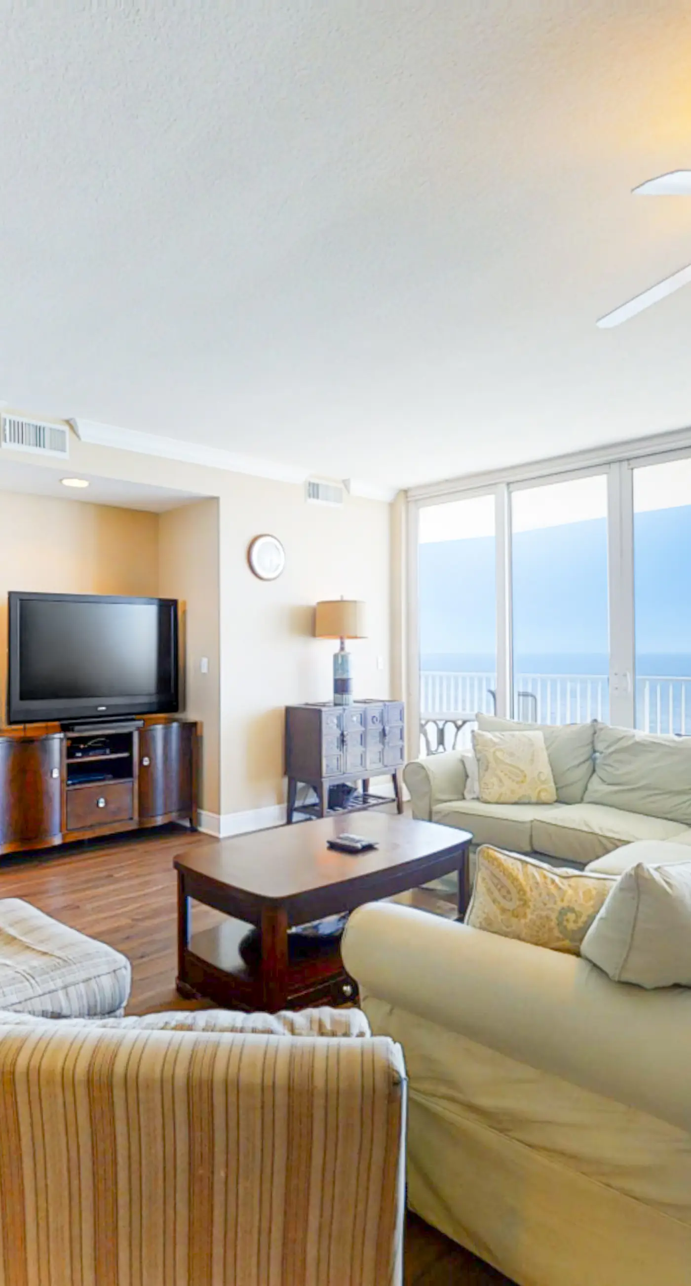 Gulf-front penthouse with pool, sauna, washer,dryer, & central AC