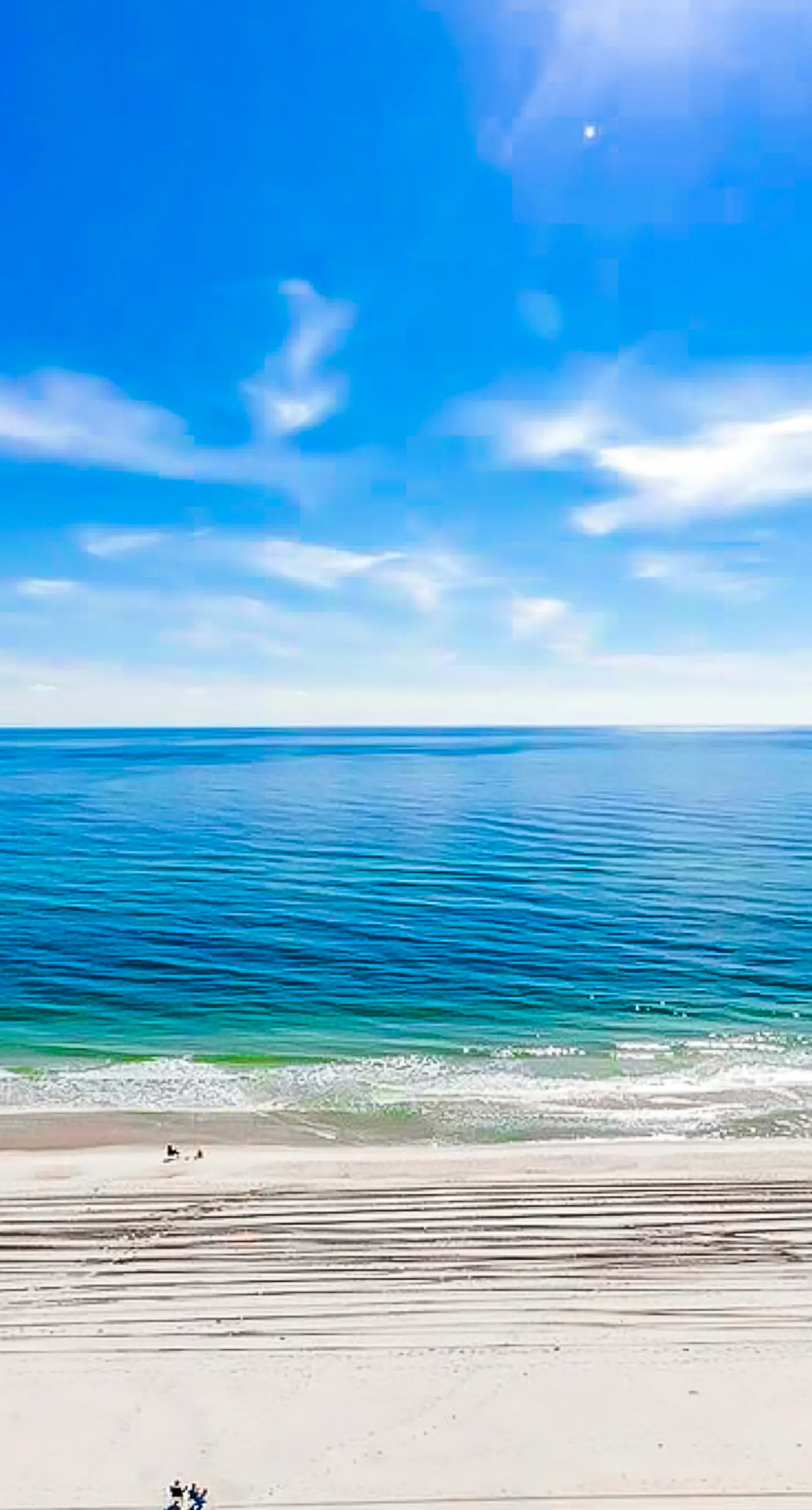 Gulf-front penthouse with pool, sauna, washer,dryer, & central AC