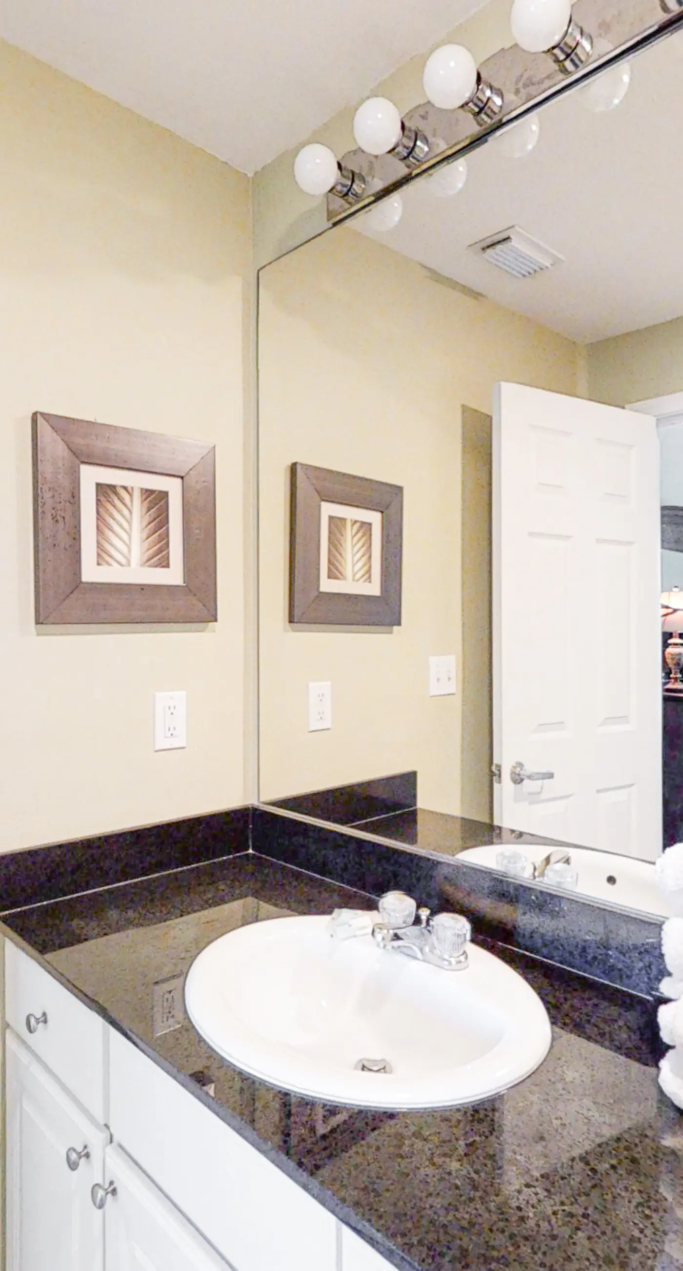 Gulf-front penthouse with pool, sauna, washer,dryer, & central AC