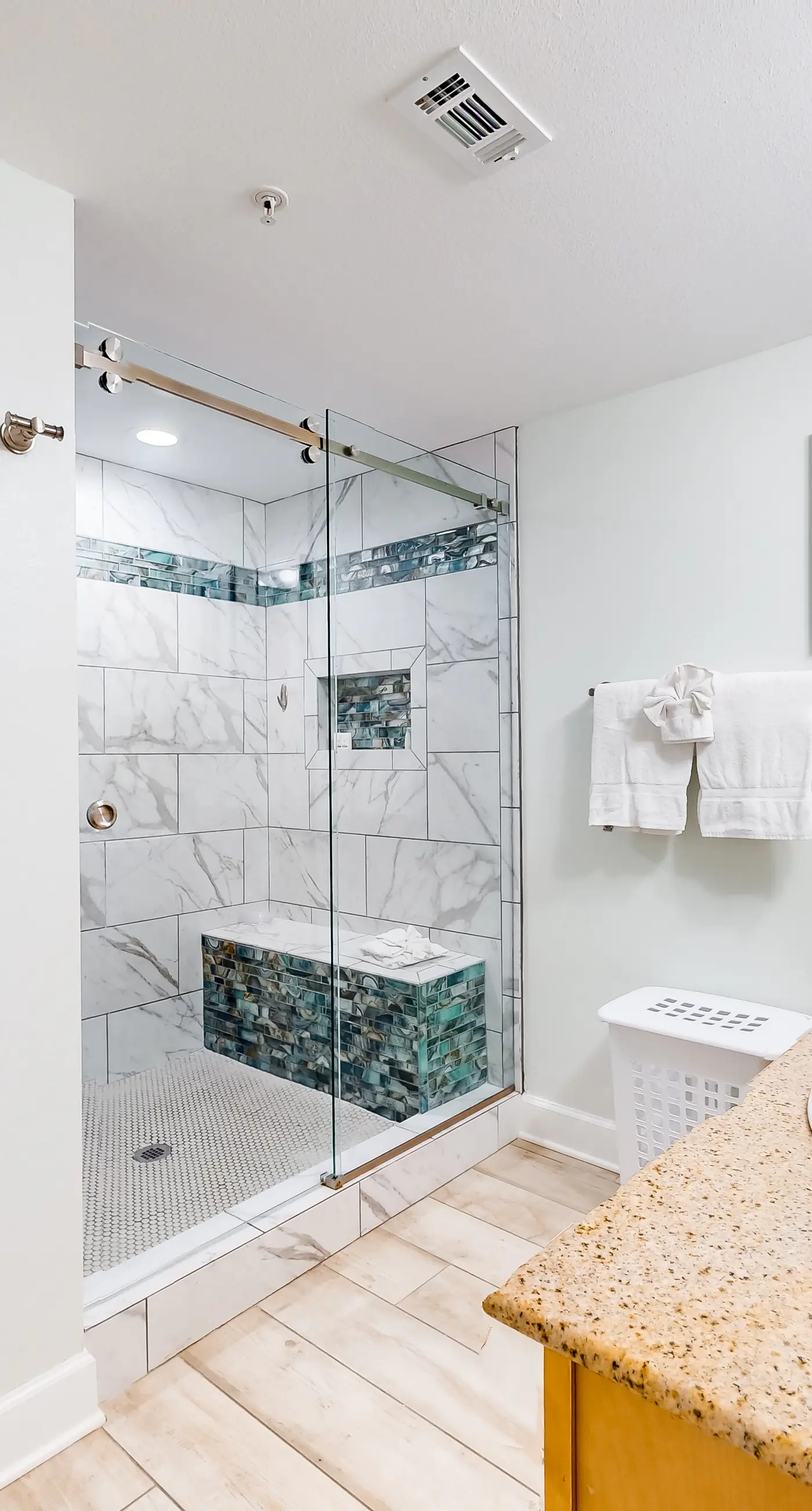 Wonderful Gulf Shores Home with Fantastic Water Views, Free WiFi, Shared Pool,Sauna