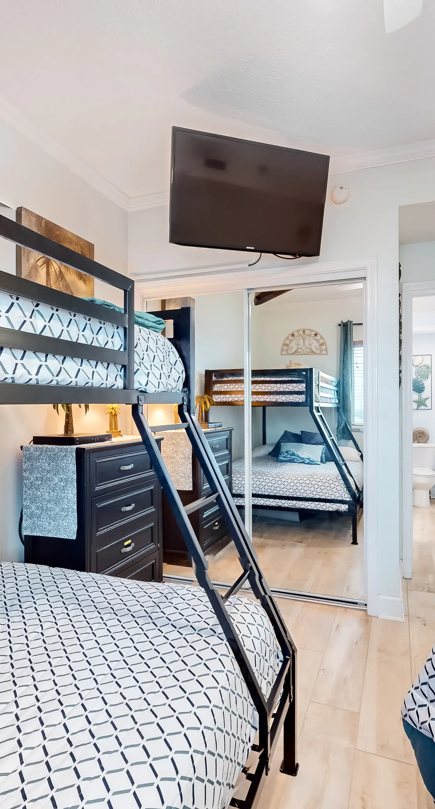 Wonderful Gulf Shores Home with Fantastic Water Views, Free WiFi, Shared Pool,Sauna