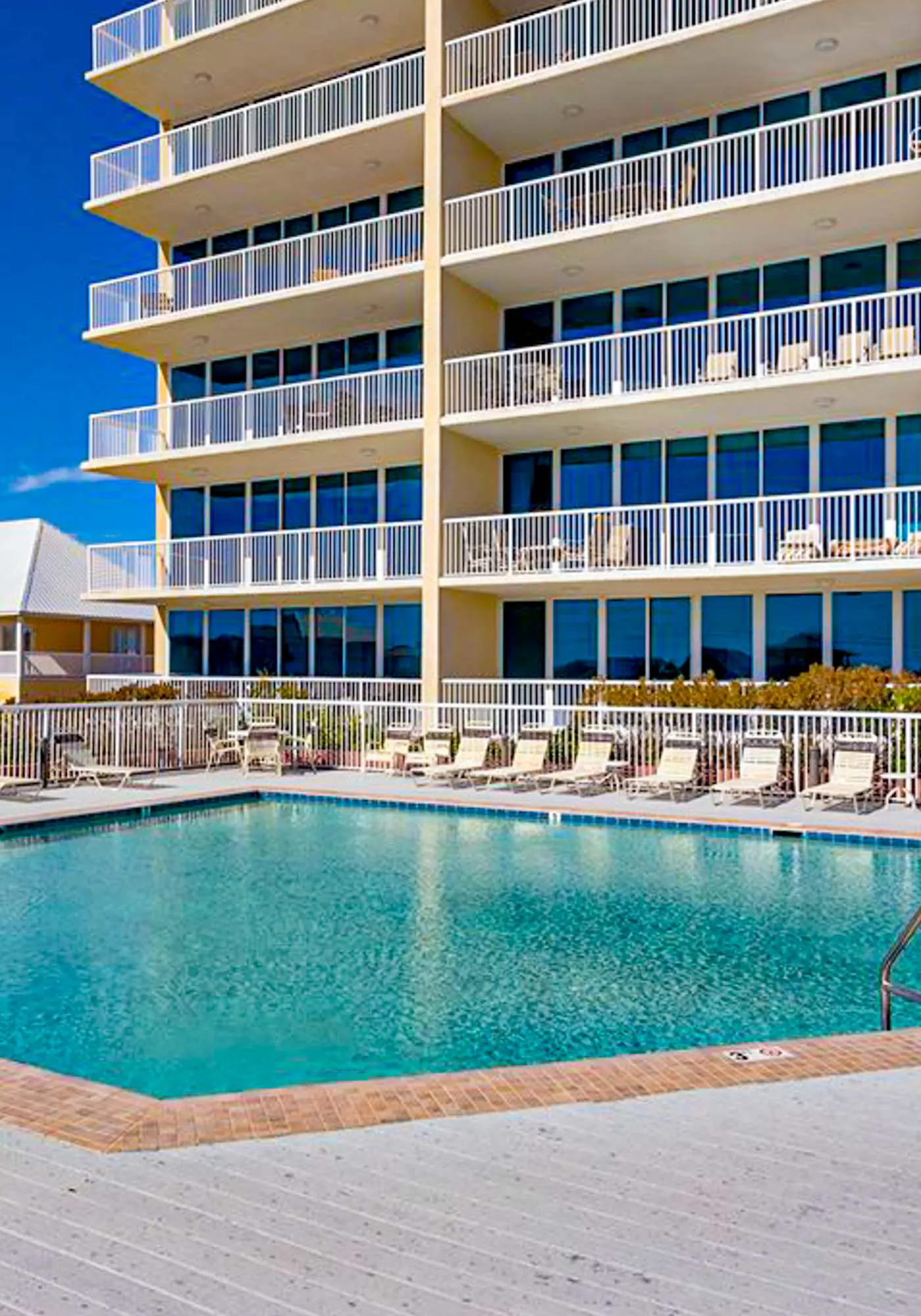 Wonderful Gulf Shores Home with Fantastic Water Views, Free WiFi, Shared Pool,Sauna