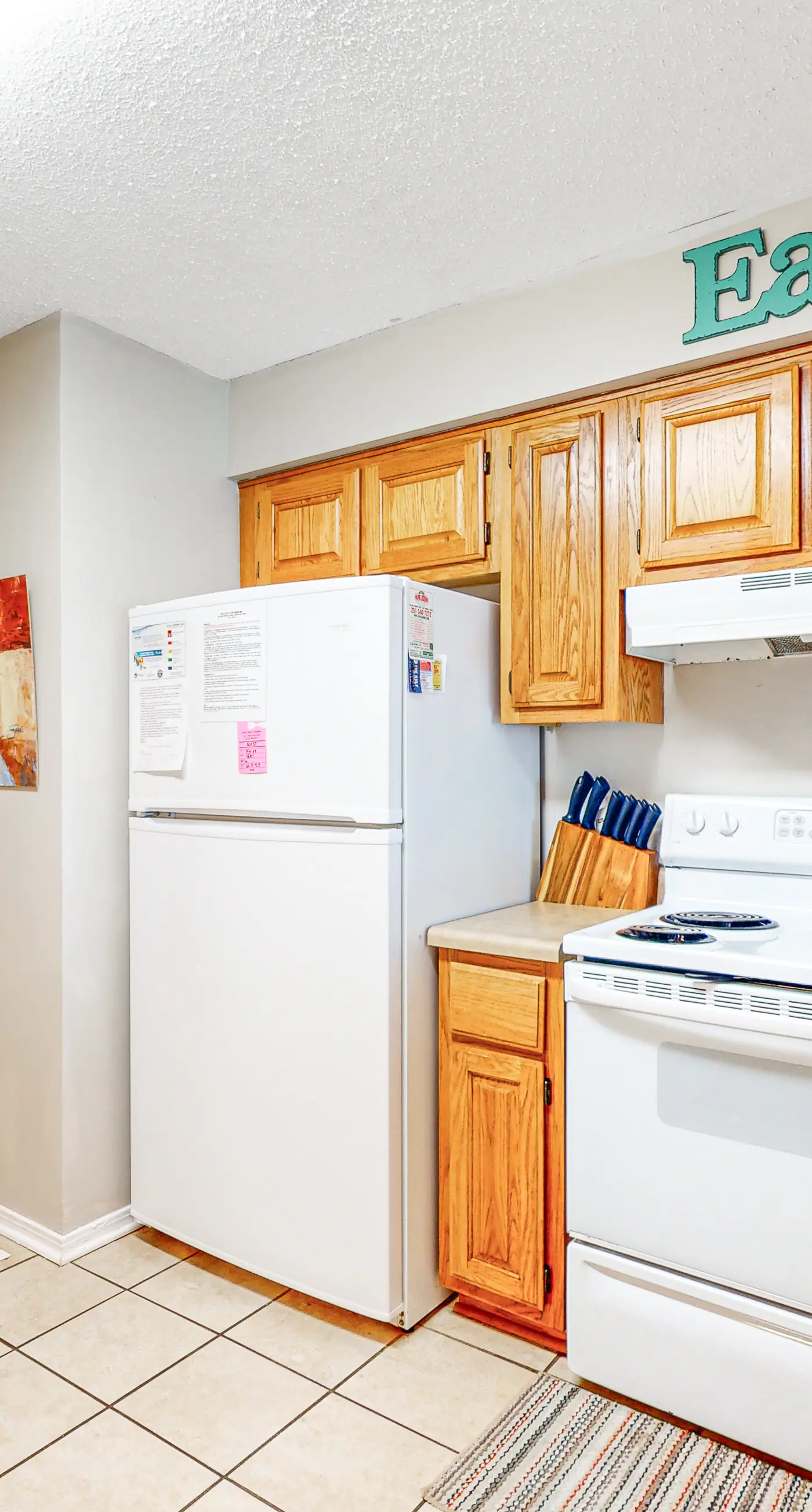 Bright & Beautiful Condo with Shared Pool, Boat & Fishing Pier, Balcony, AC