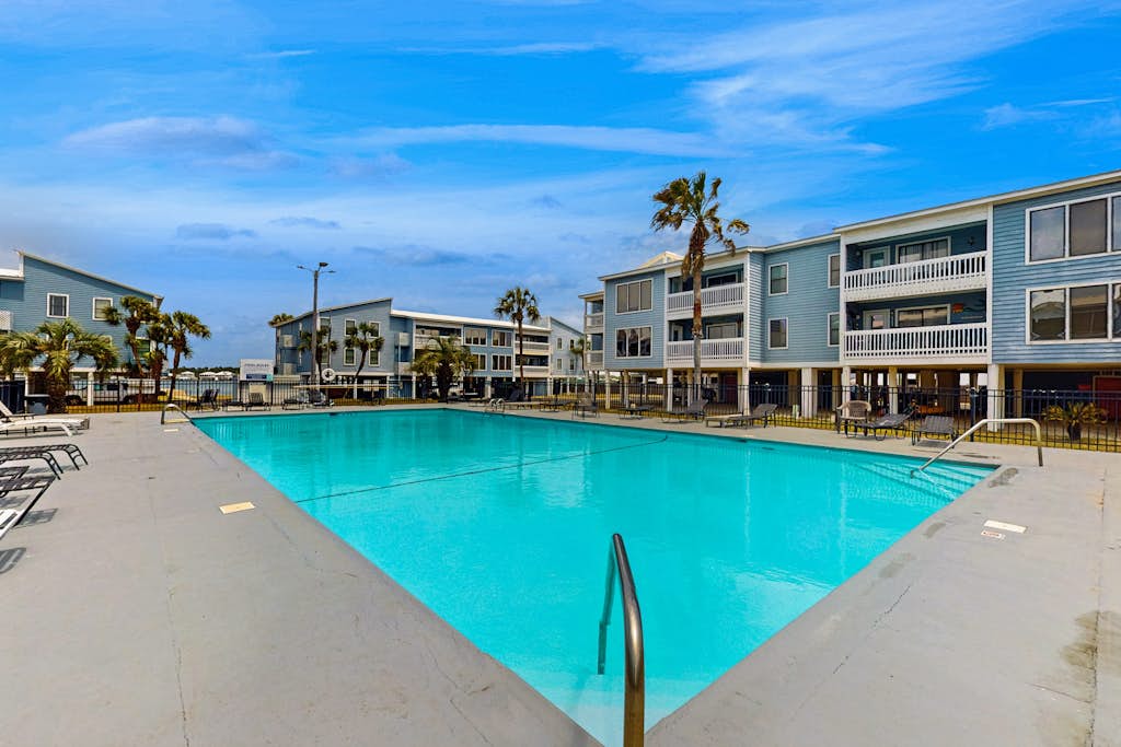Lagoon-front Condo with Shared Pool, Pier, and Beach Access