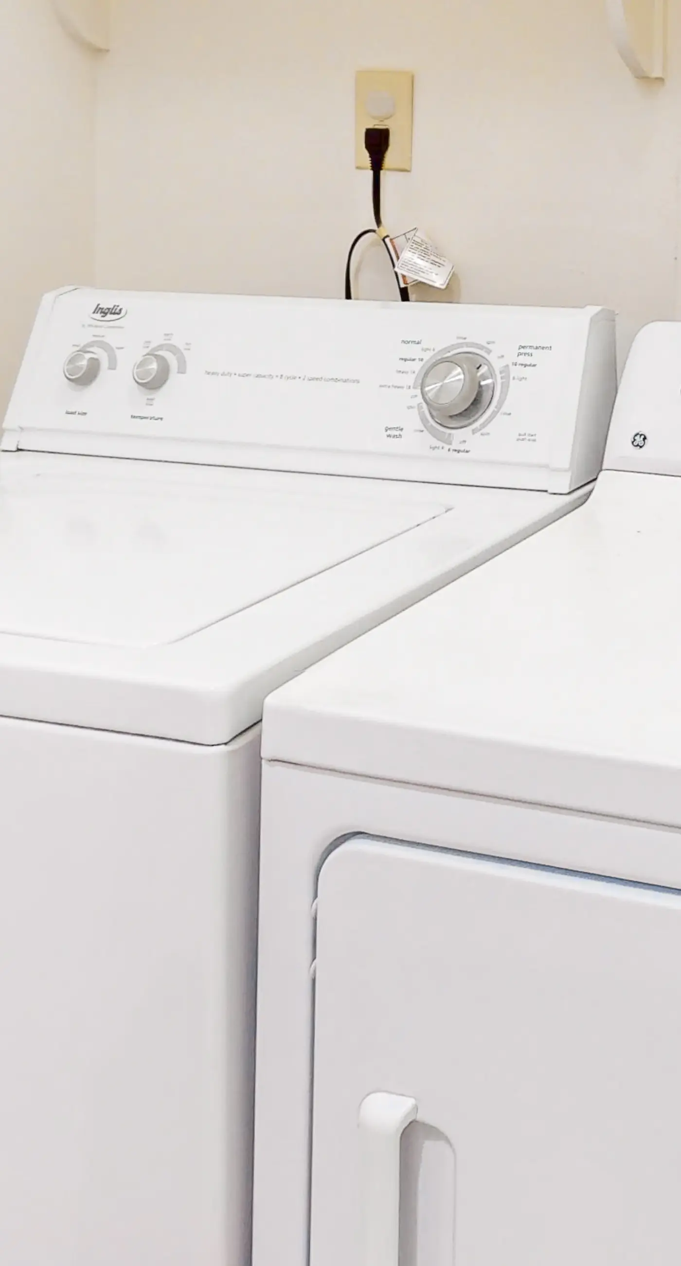 Lagoon-front Condo with Shared Pool, Pier, and Beach Access