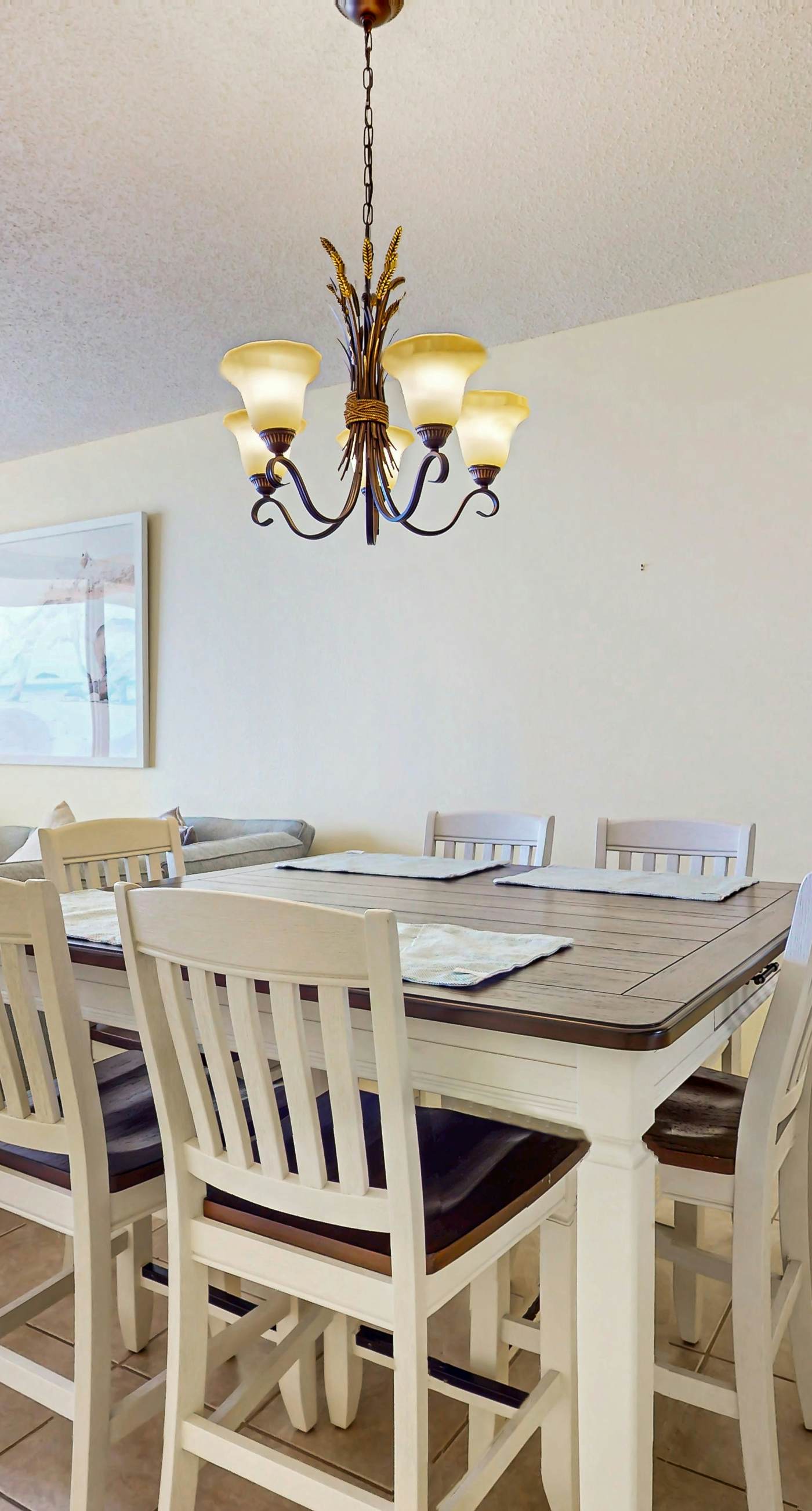 Fantastic Condo on 11th Floor with Gorgeous Views of the Water, Shared Pool,Hot Tub