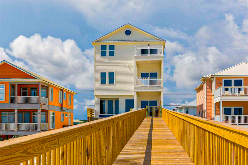 Beautiful Gulf-front house with private pool, lovely deck, & AC