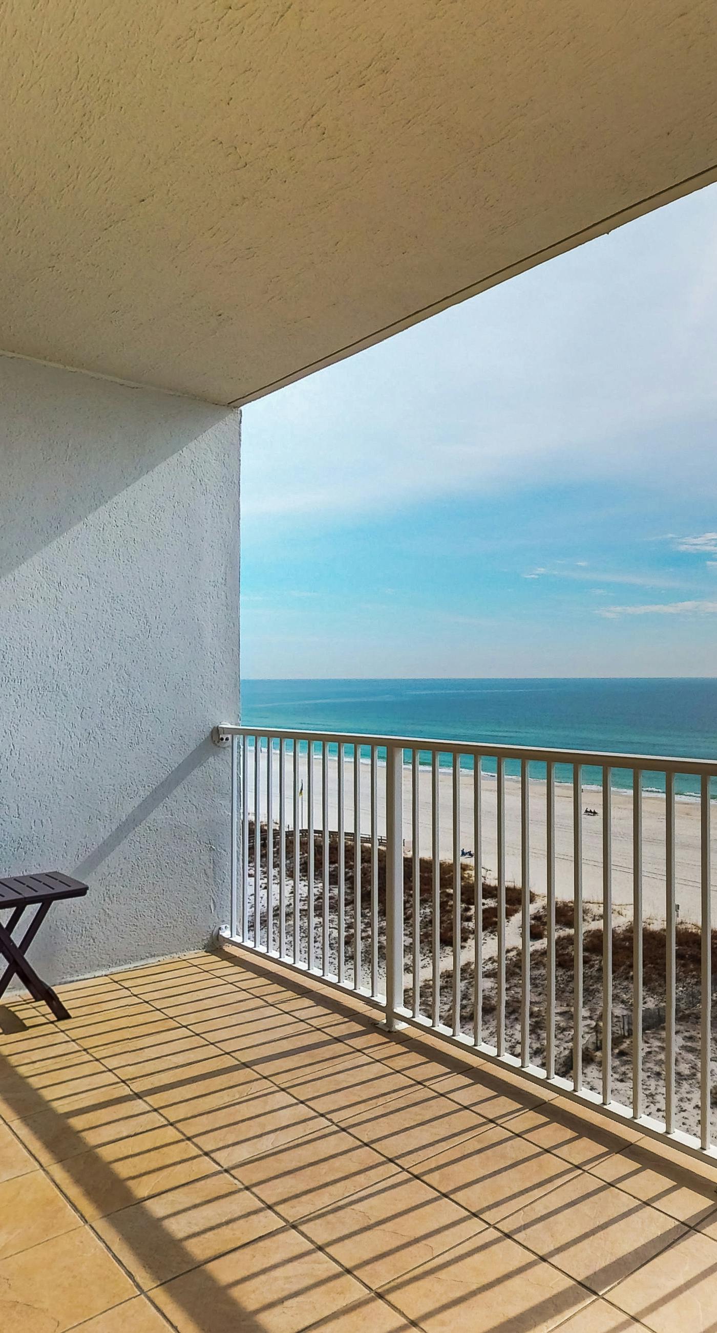 Cozy Condo in Gulf-Front Complex w/Free WiFi, Shared Pool, Central AC, Elevator