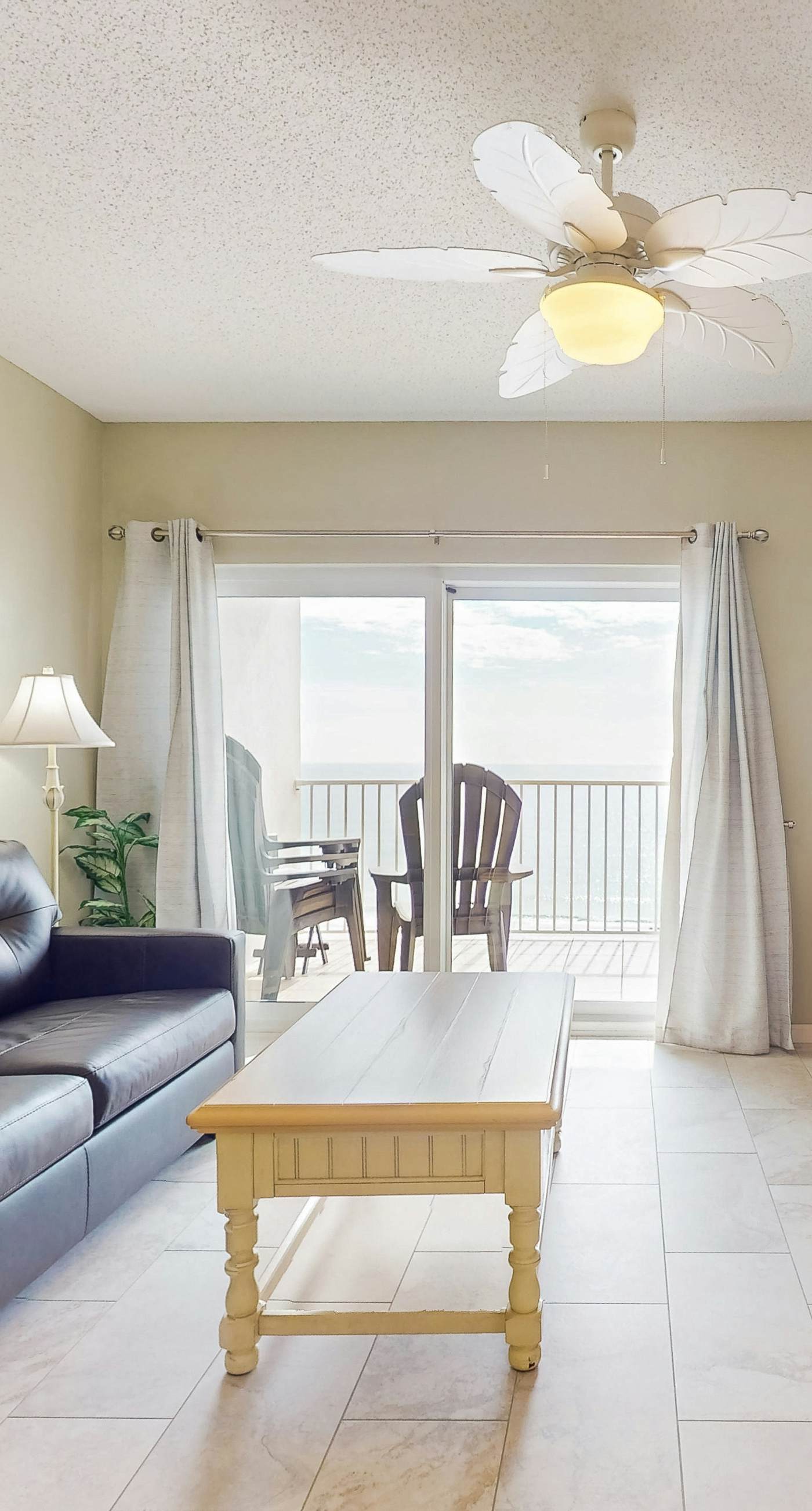 Cozy Condo in Gulf-Front Complex w/Free WiFi, Shared Pool, Central AC, Elevator