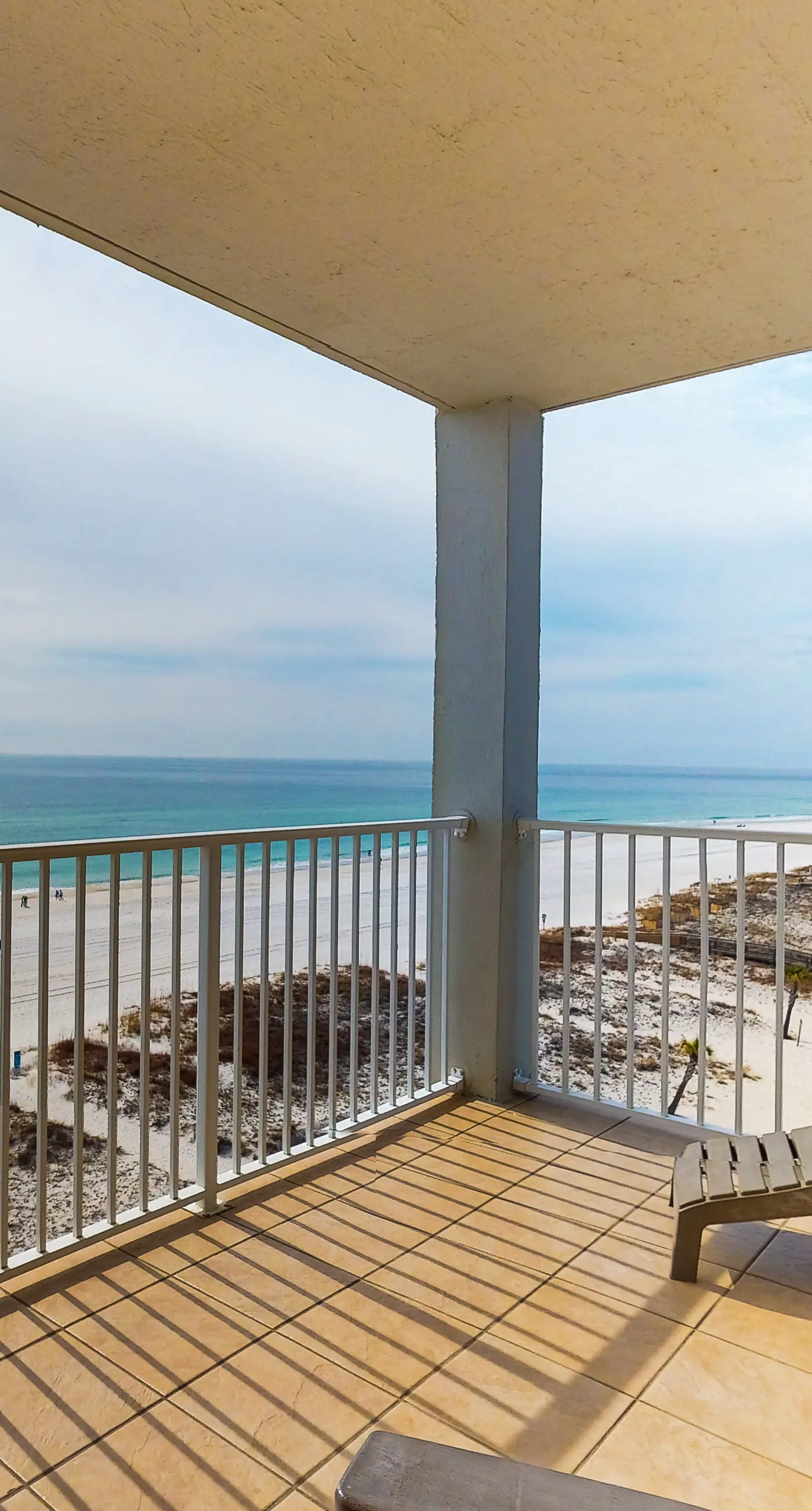 Cozy Condo in Gulf-Front Complex w/Free WiFi, Shared Pool, Central AC, Elevator