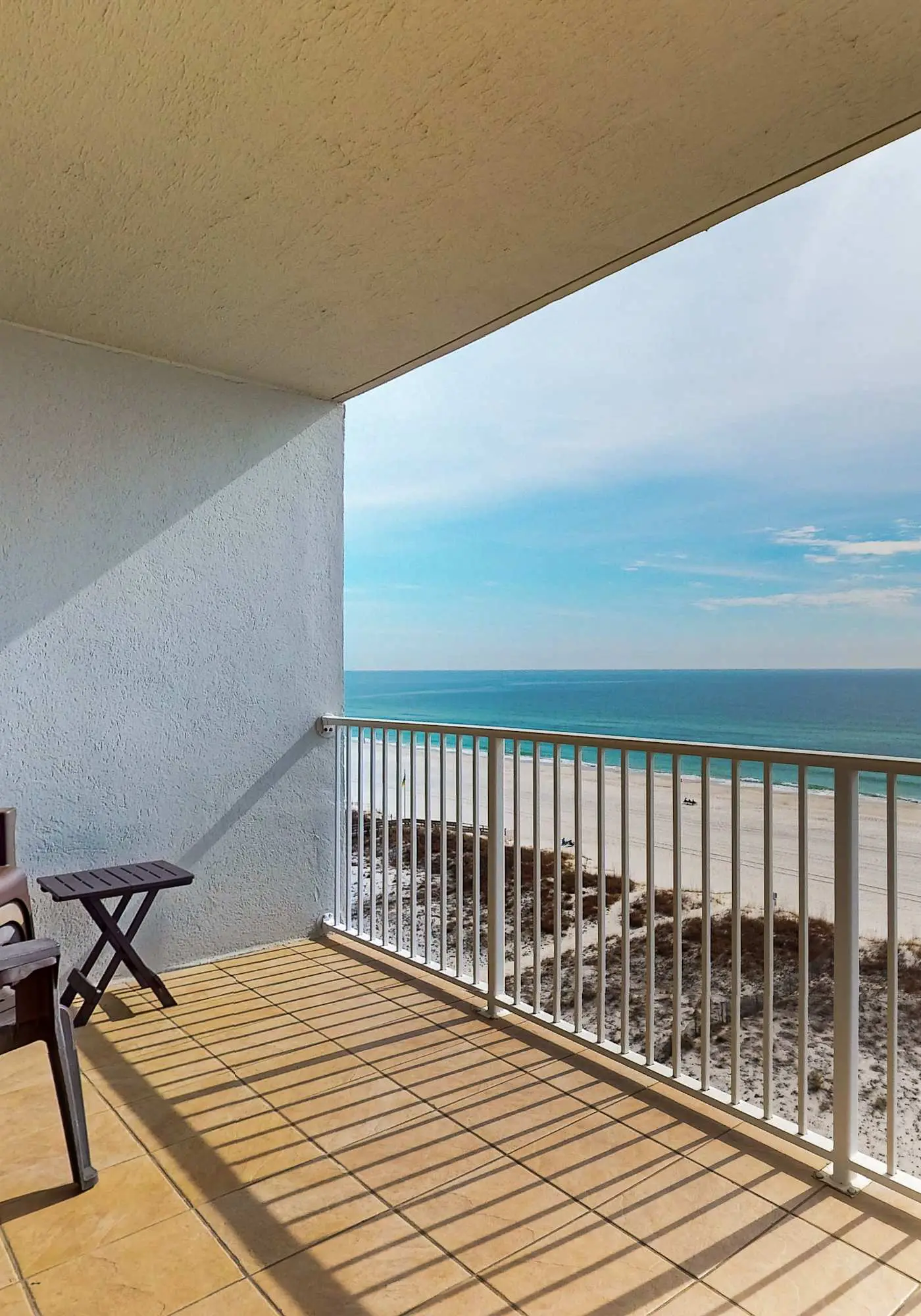 Cozy Condo in Gulf-Front Complex w/Free WiFi, Shared Pool, Central AC, Elevator