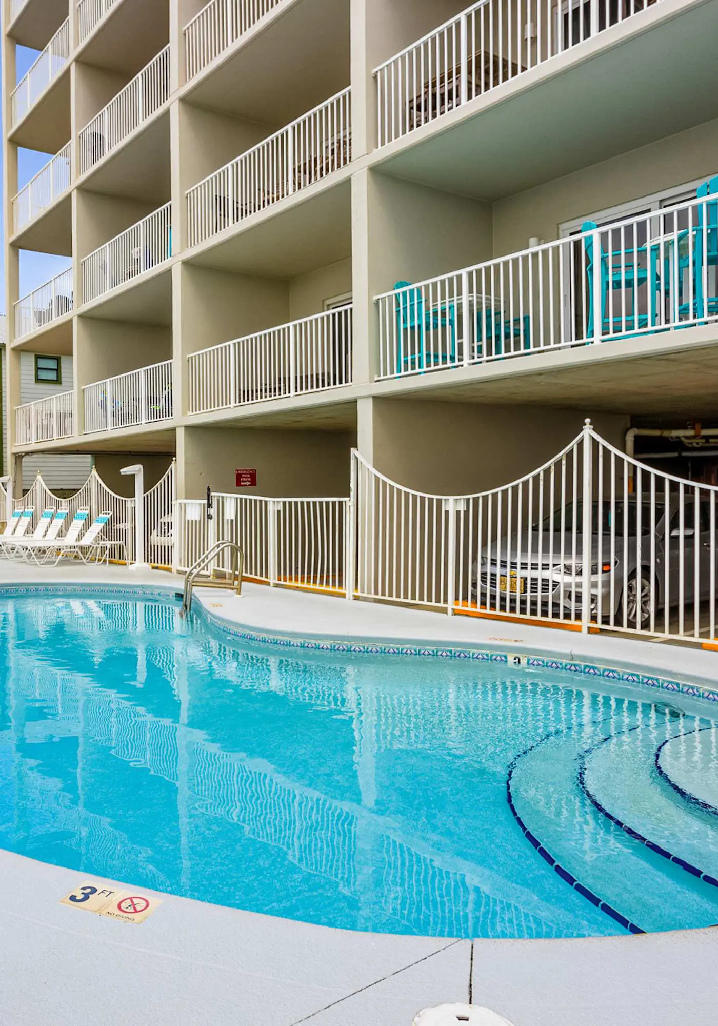 Cozy Condo in Gulf-Front Complex w/Free WiFi, Shared Pool, Central AC, Elevator