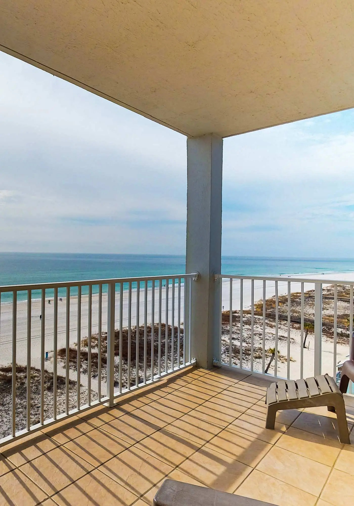 Cozy Condo in Gulf-Front Complex w/Free WiFi, Shared Pool, Central AC, Elevator
