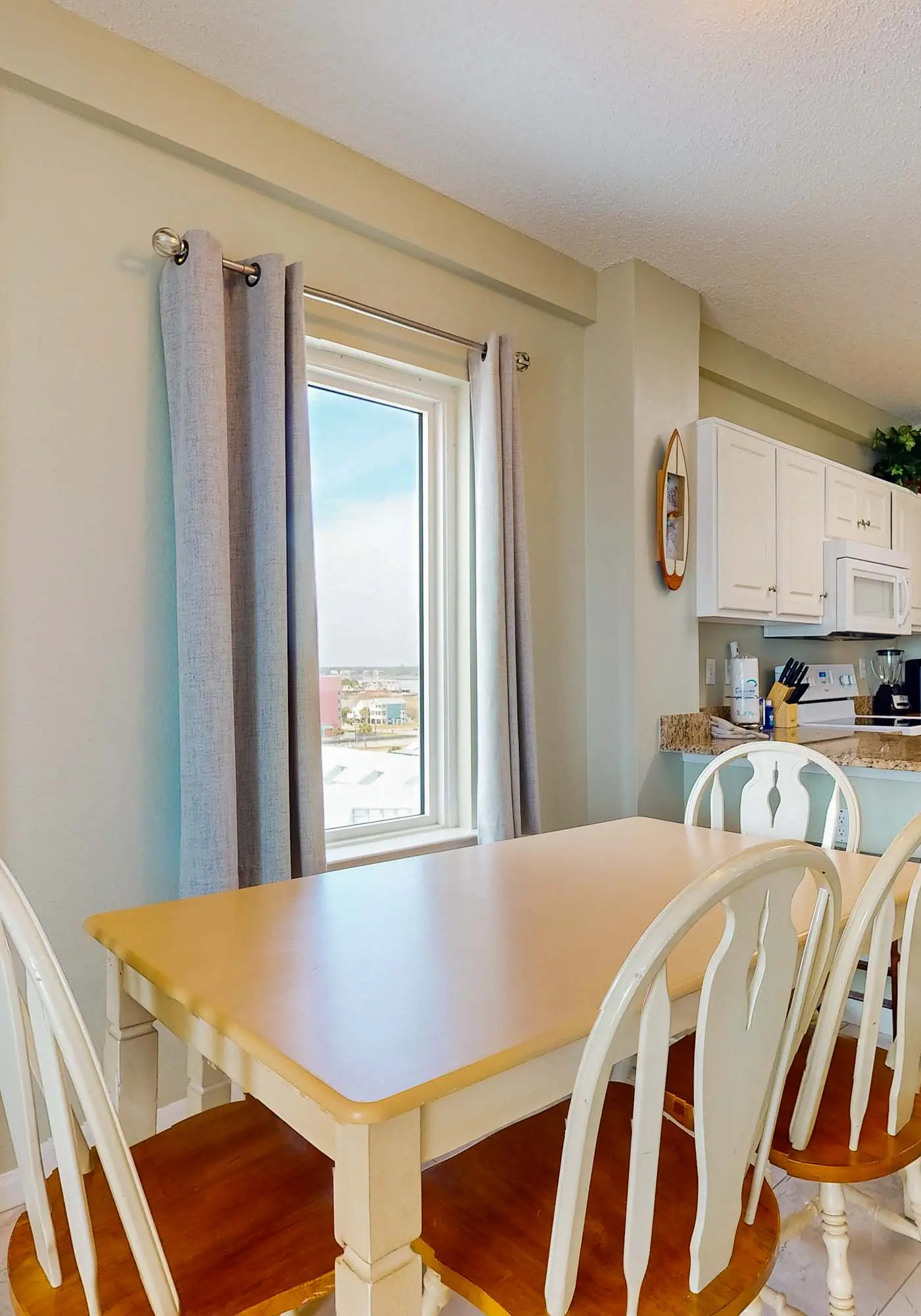 Cozy Condo in Gulf-Front Complex w/Free WiFi, Shared Pool, Central AC, Elevator