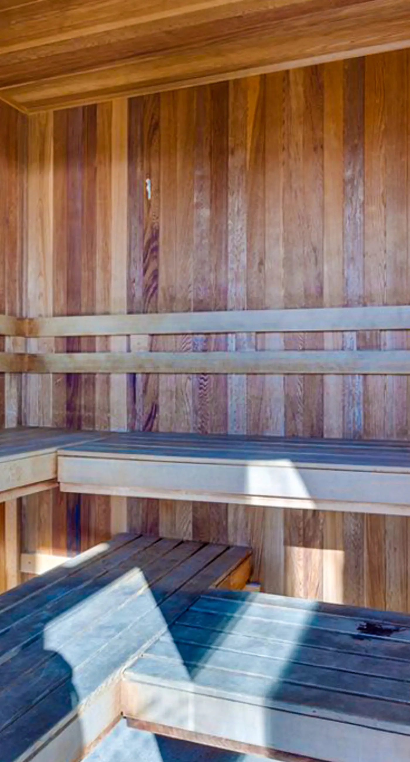 Waterfront condo with pool, hot tub, sauna, central AC, washer/dryer, & balcony