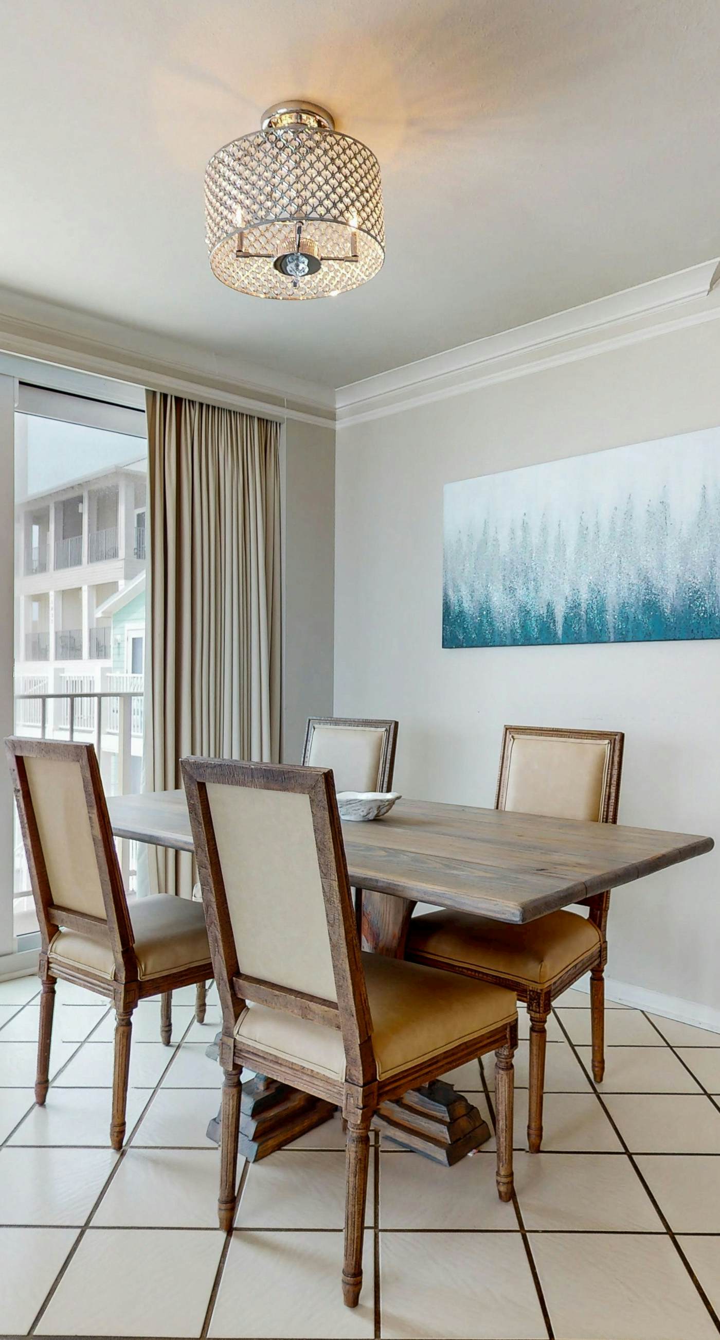 Beachfront condo with Gulf views, balcony, pool & AC - snowbird-friendly