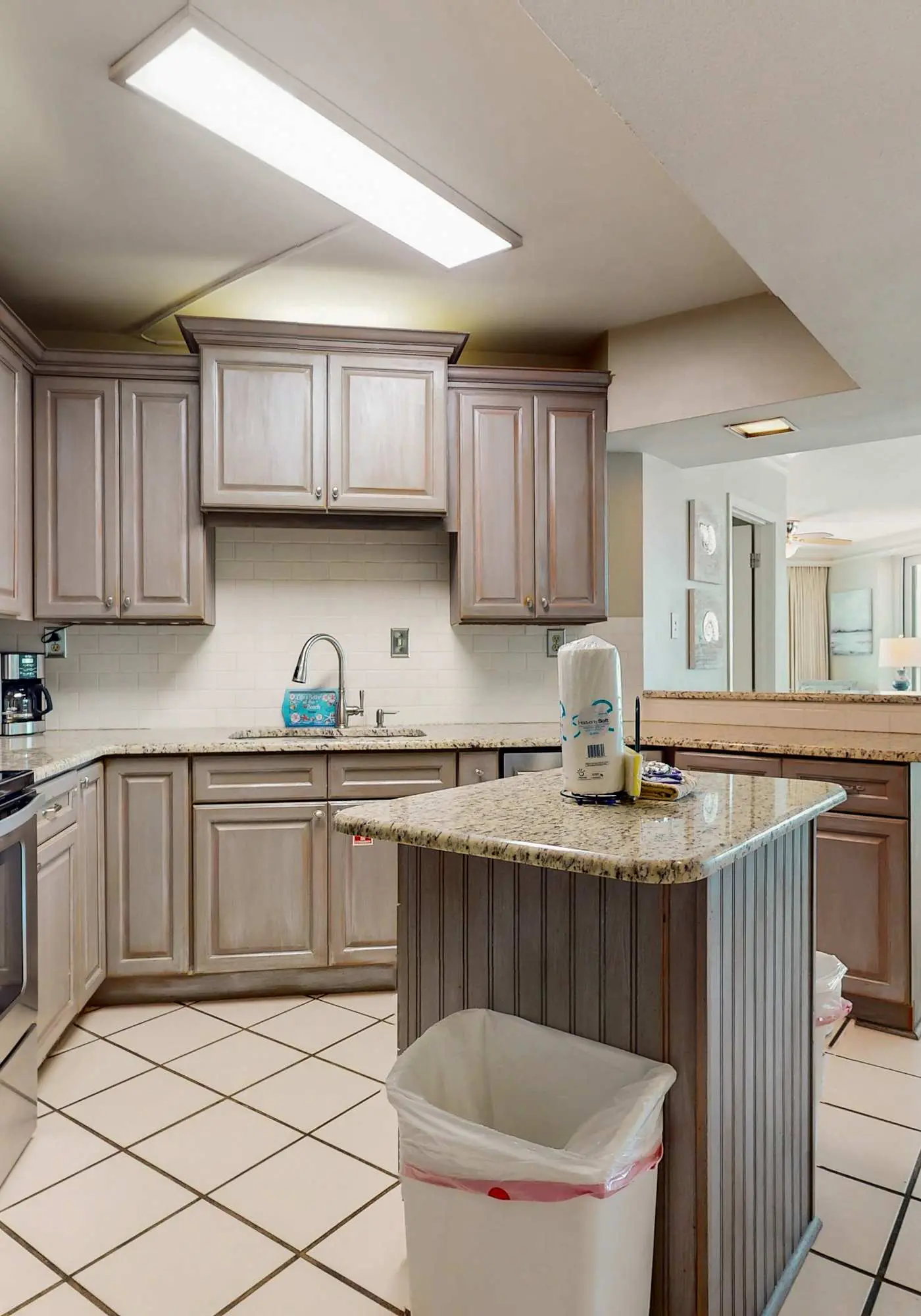 Beachfront condo with Gulf views, balcony, pool & AC - snowbird-friendly