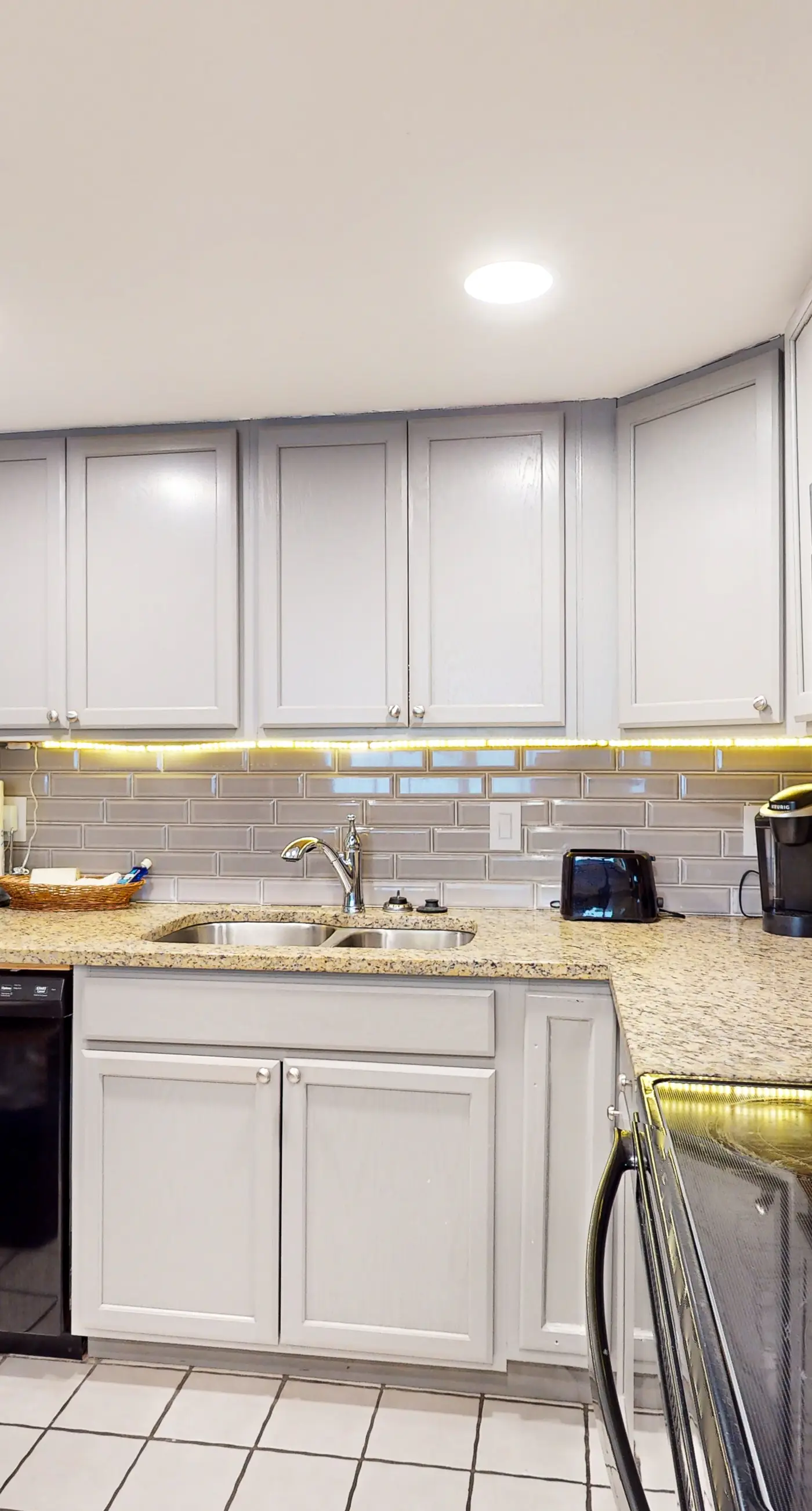 Beachfront retreat with outdoor pool, gulf views, & W/D - perfect for long stays