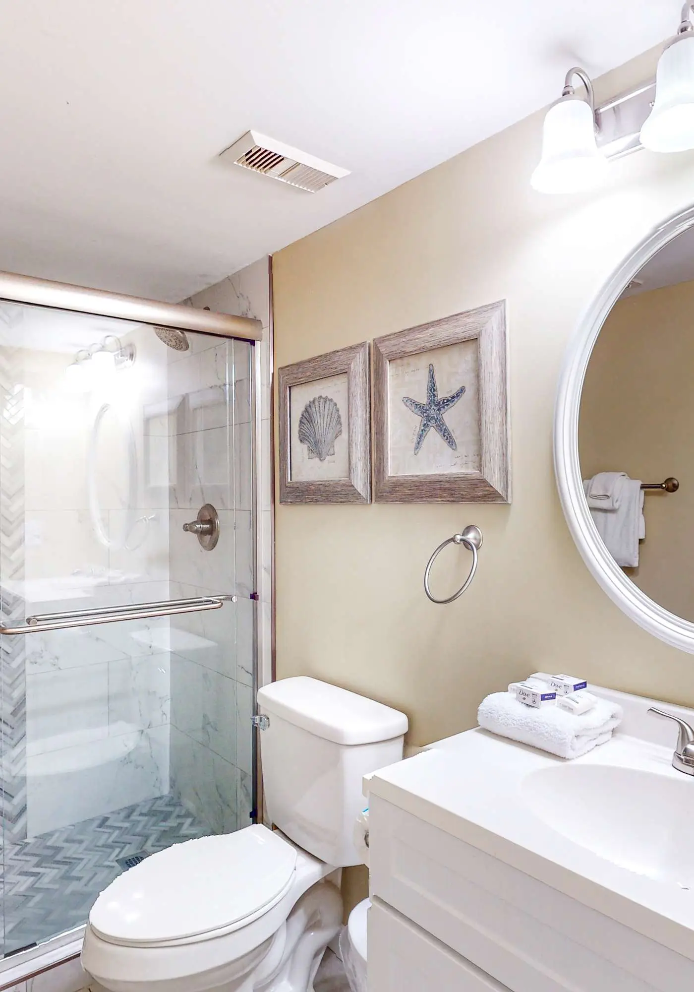 Beachfront retreat with outdoor pool, gulf views, & W/D - perfect for long stays