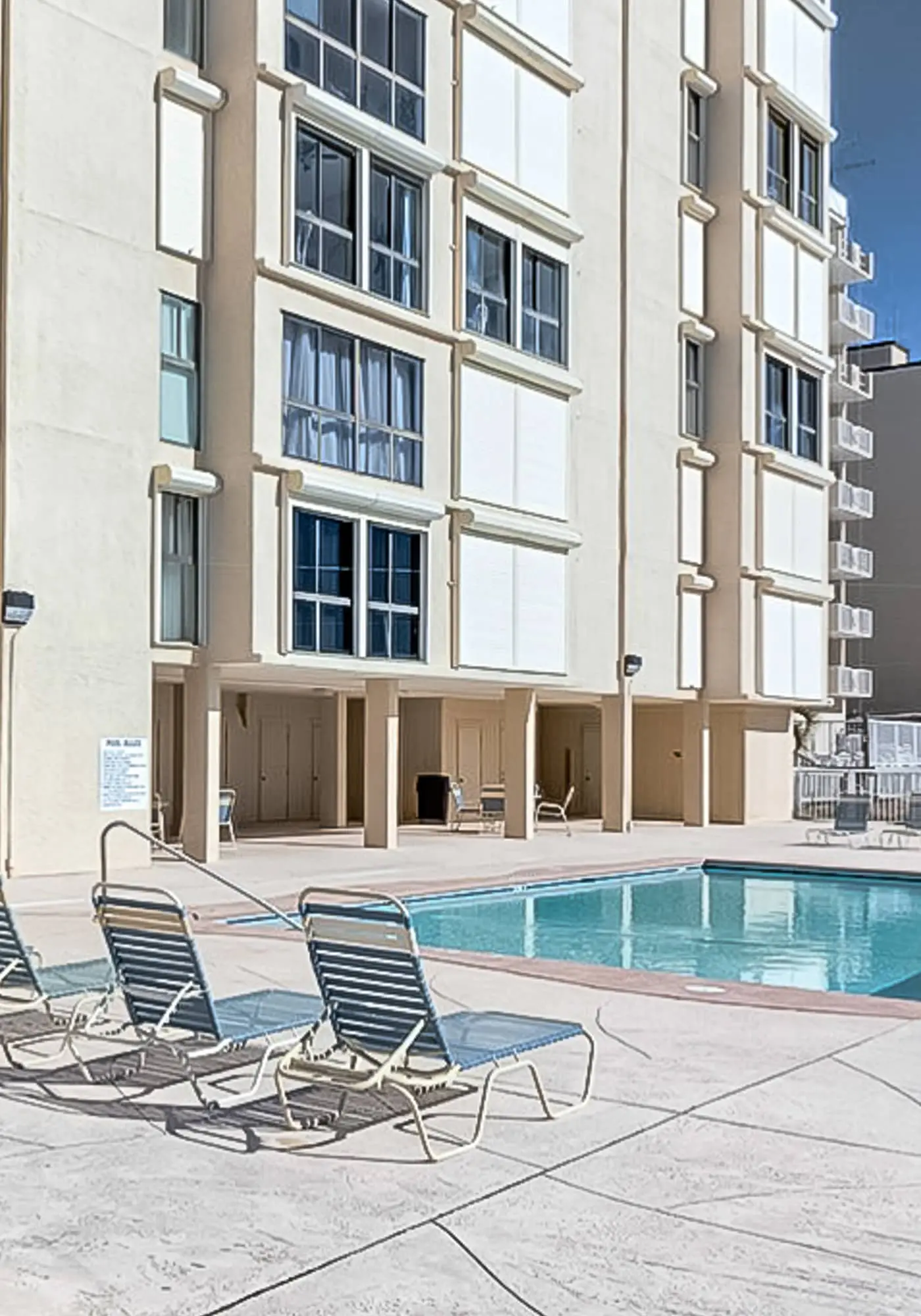 Beachfront retreat with outdoor pool, gulf views, & W/D - perfect for long stays