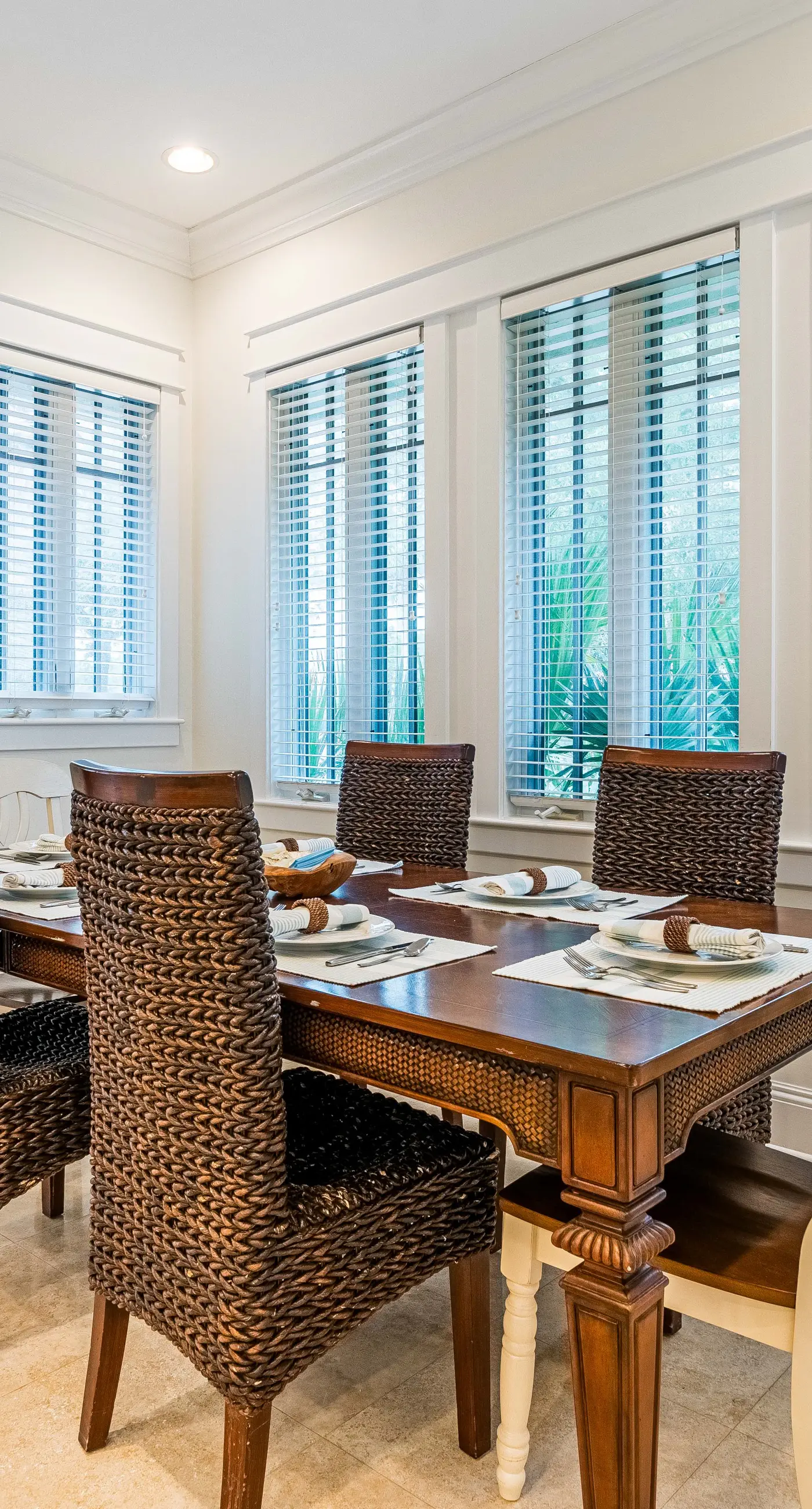 Water-view cottage on the lake near the beach with private pool, patio, W&D, AC