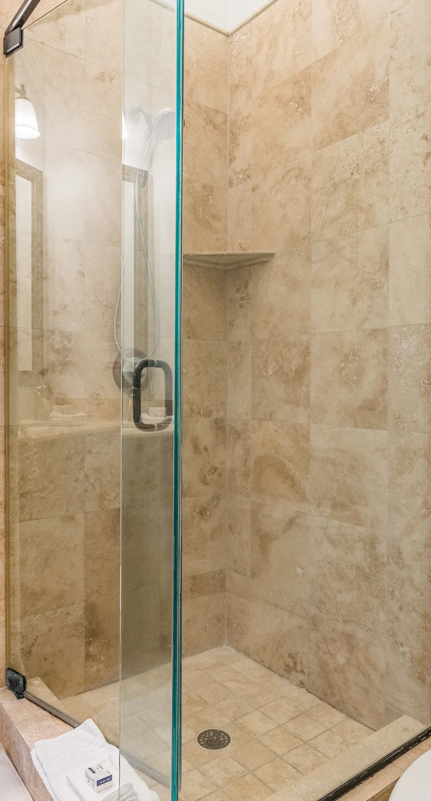 Water-view cottage on the lake near the beach with private pool, patio, W&D, AC