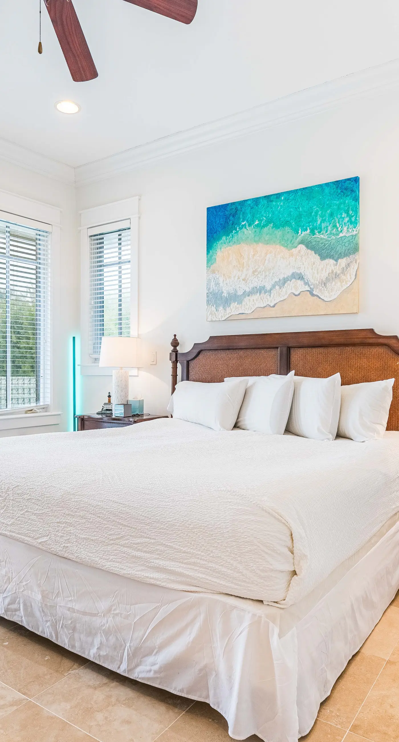 Water-view cottage on the lake near the beach with private pool, patio, W&D, AC