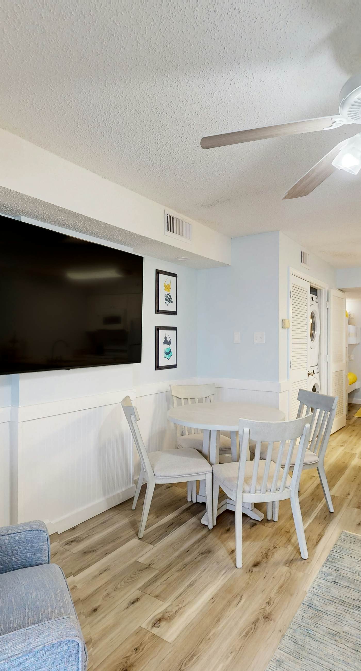 3rd-floor beachfront condo with pool, sauna, gym, hot tub, Gulf views, balcony