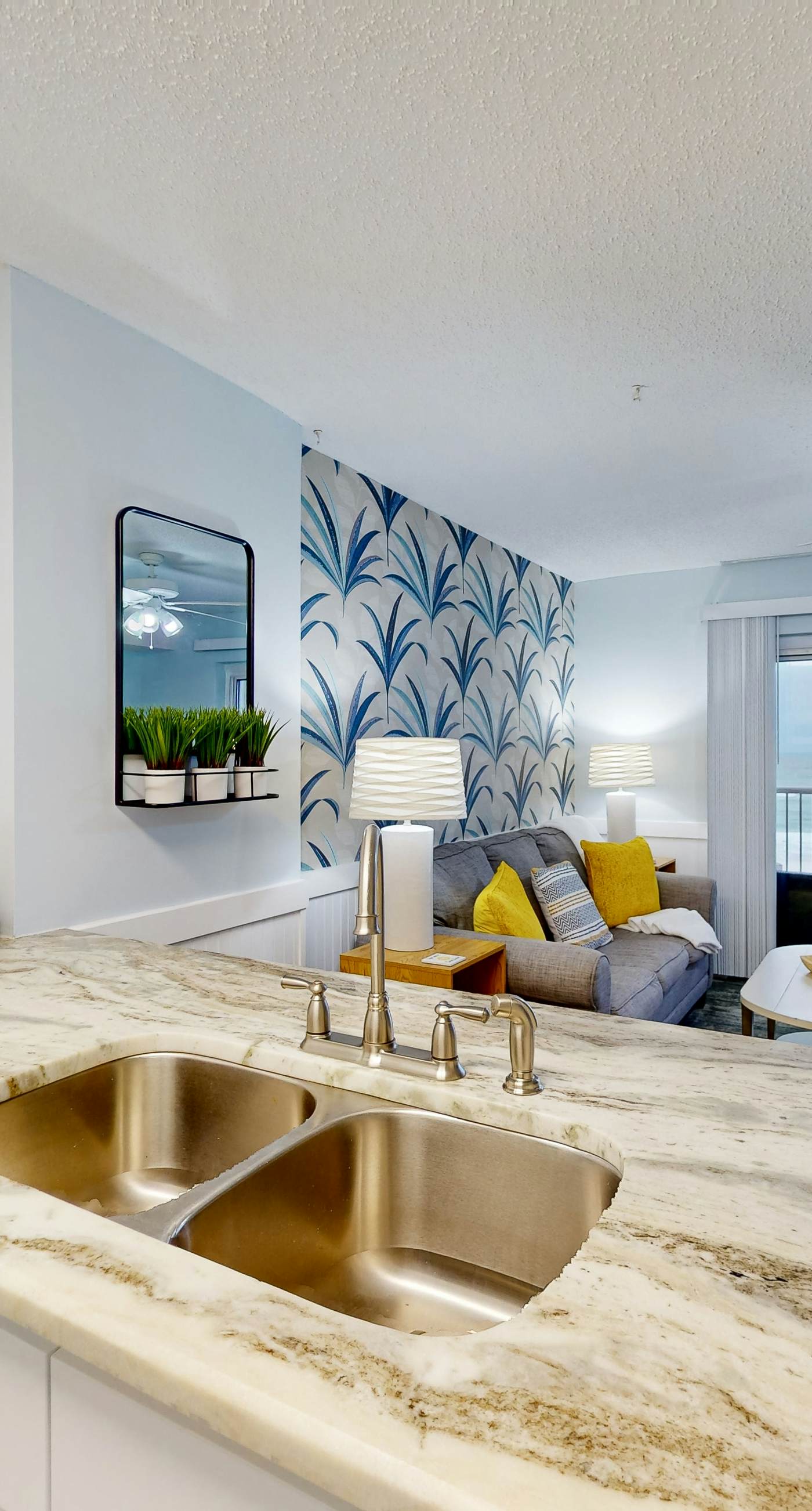 3rd-floor beachfront condo with pool, sauna, gym, hot tub, Gulf views, balcony