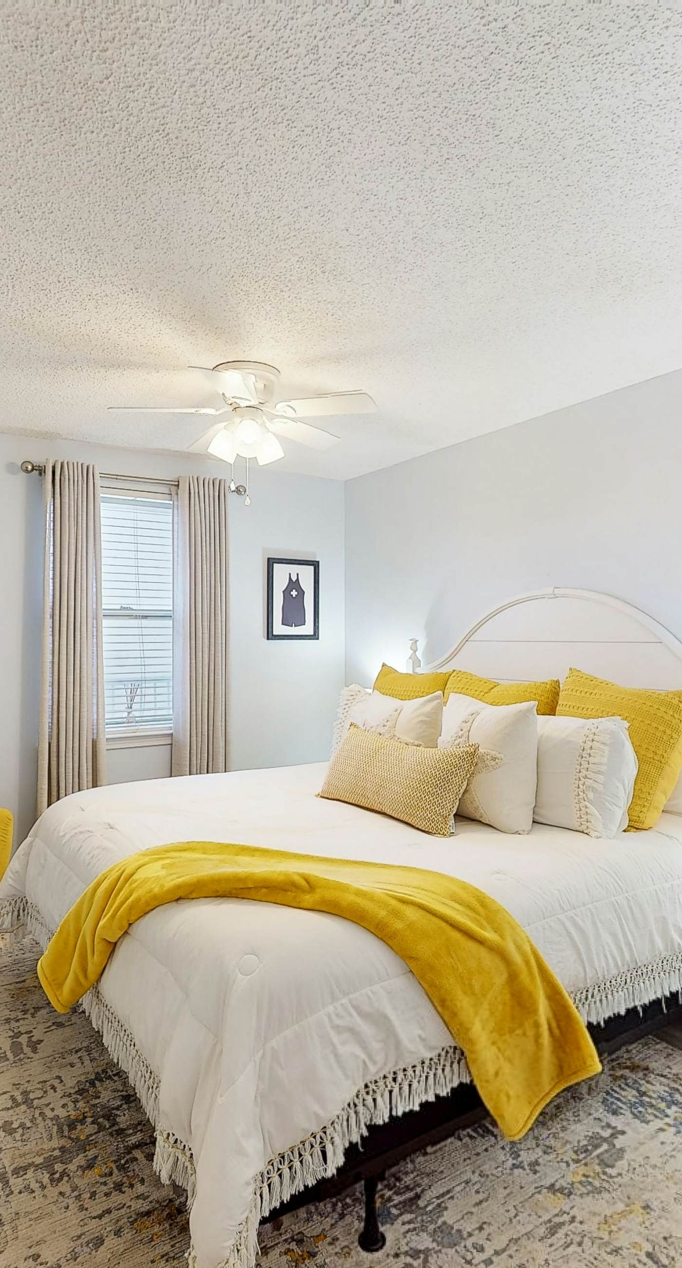 3rd-floor beachfront condo with pool, sauna, gym, hot tub, Gulf views, balcony