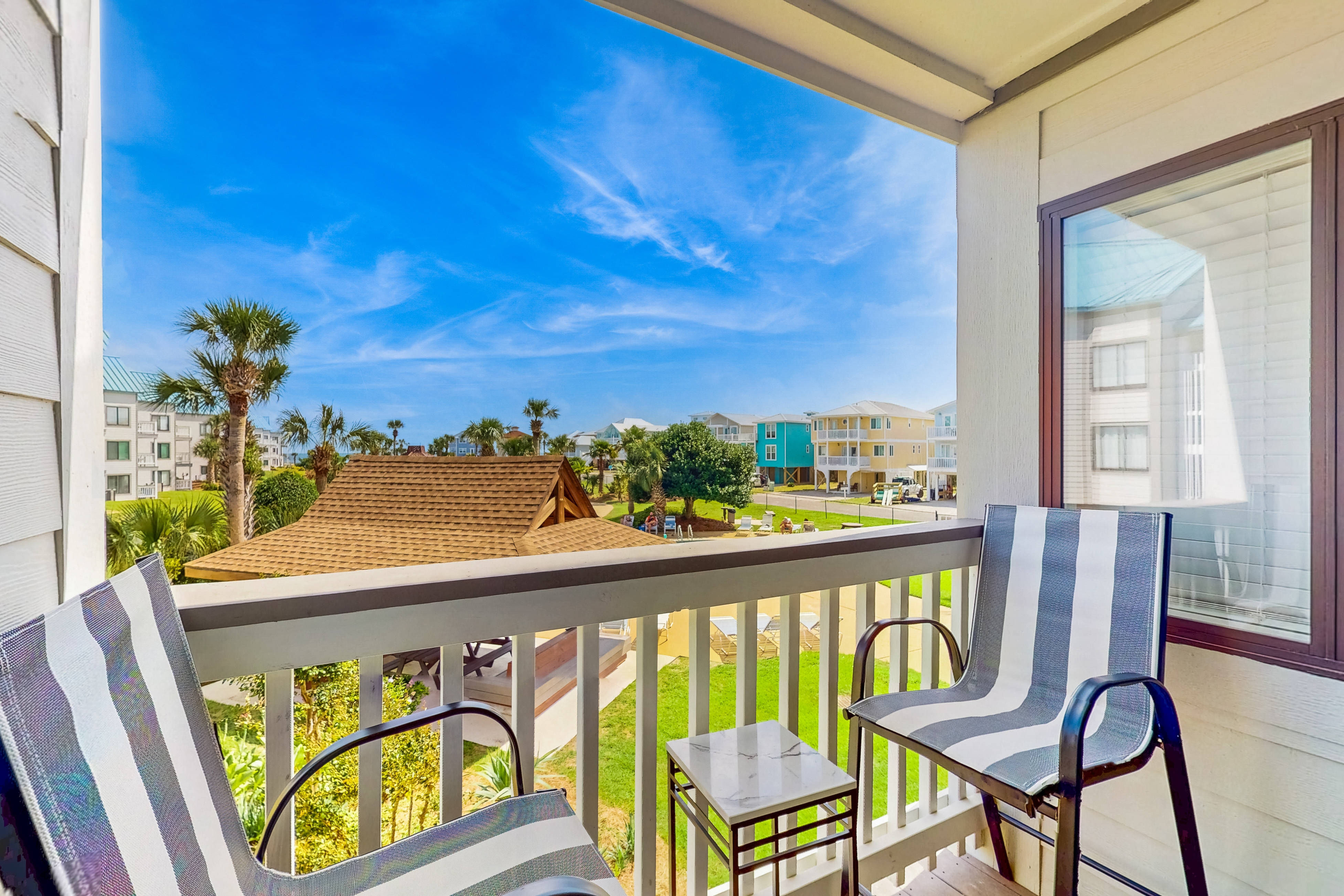 Pool view studio with onsite sauna, beach access, and pickleball courts