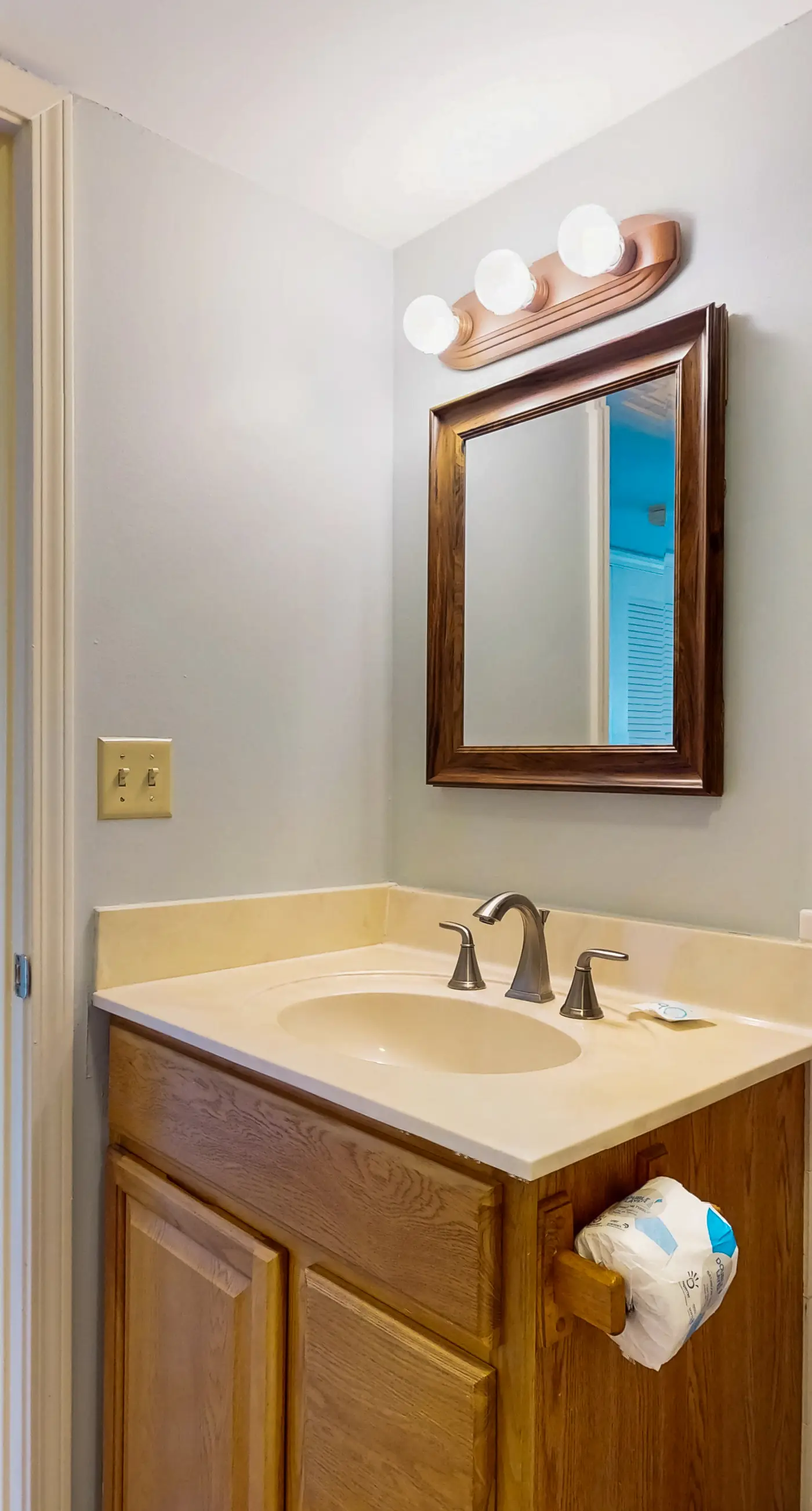 Pool view studio with onsite sauna, beach access, and pickleball courts