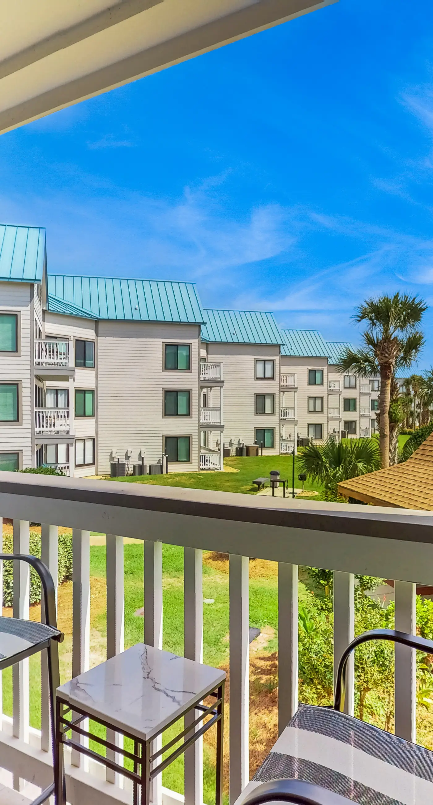 Pool view studio with onsite sauna, beach access, and pickleball courts