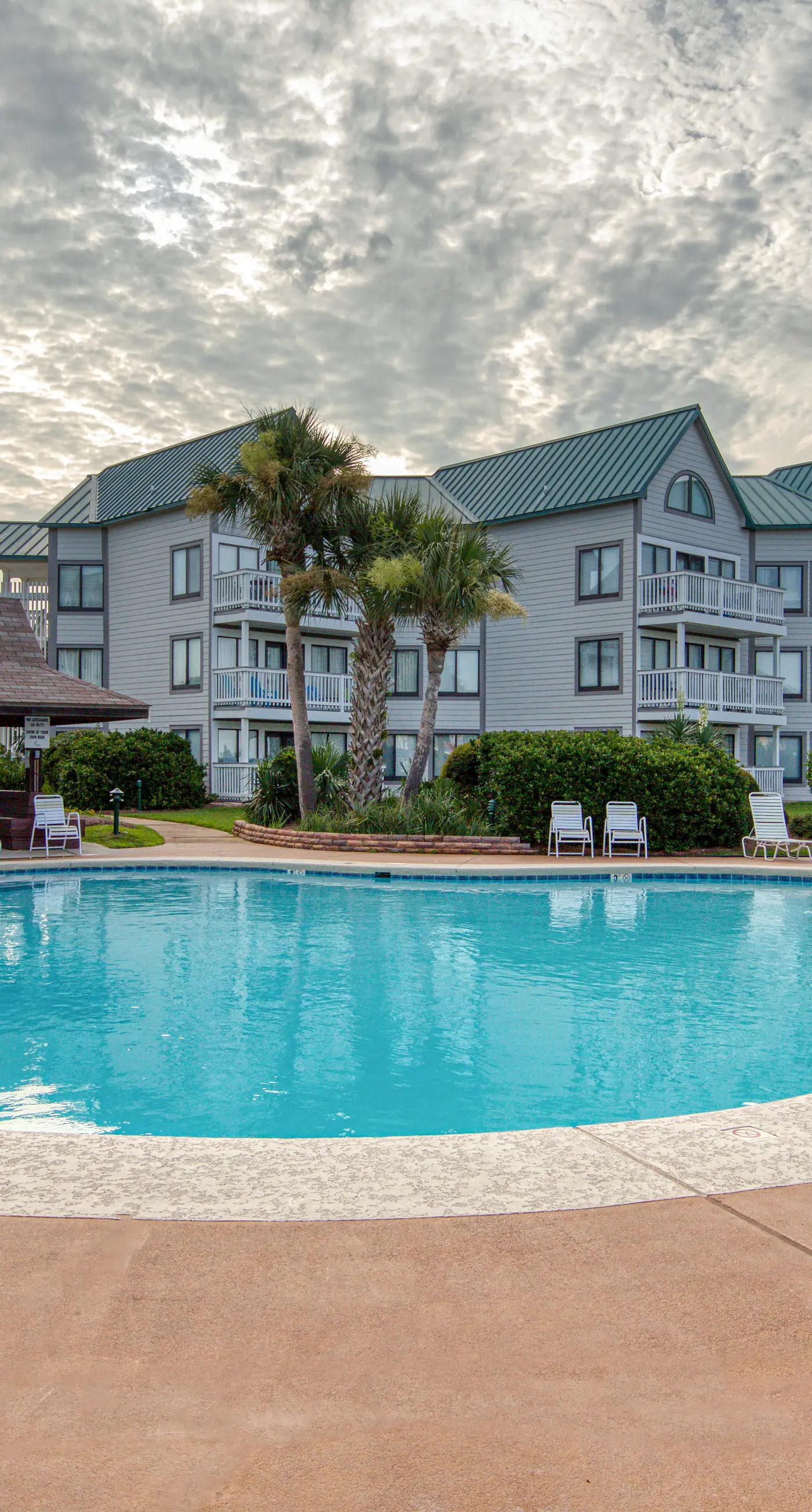 Pool view studio with onsite sauna, beach access, and pickleball courts