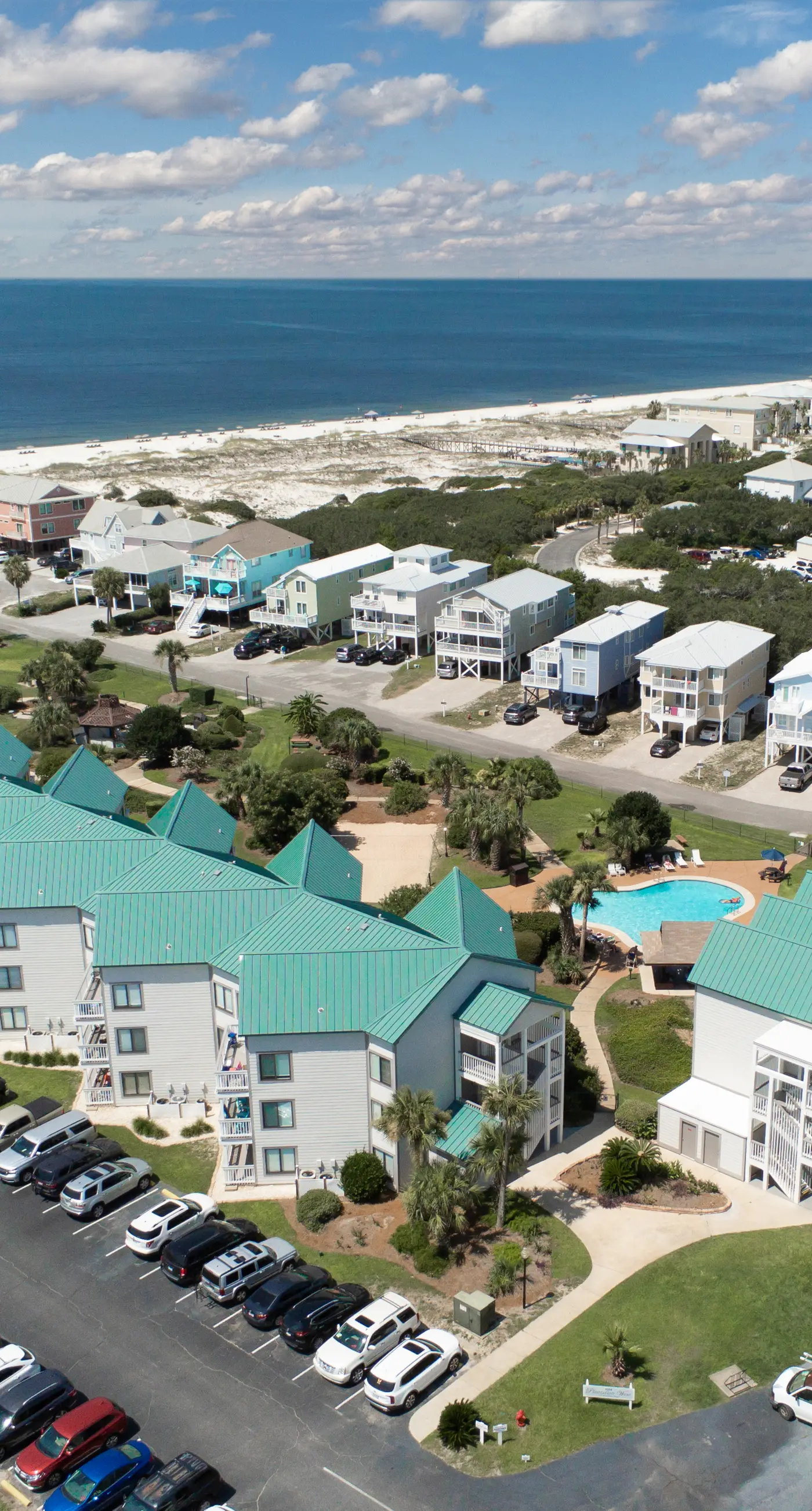 Pool view studio with onsite sauna, beach access, and pickleball courts