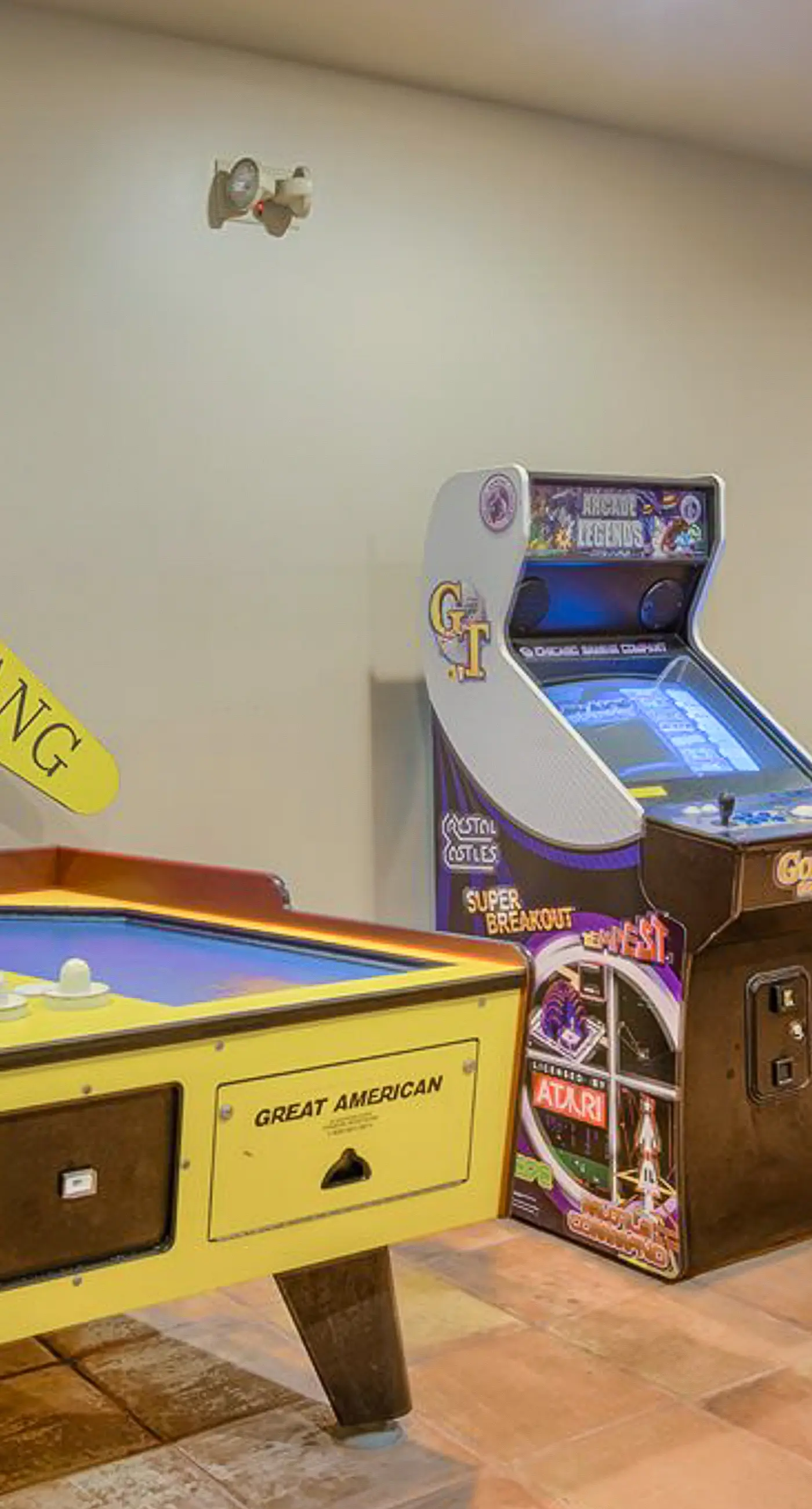 Gulf-front 10th-floor condo with beach views, sauna, gym, volleyball, pools, AC