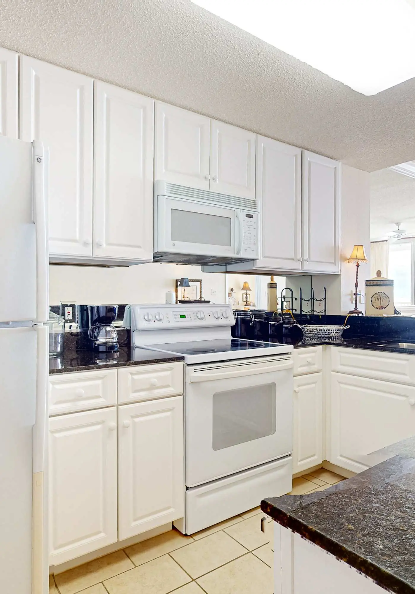 Gulf-front 10th-floor condo with beach views, sauna, gym, volleyball, pools, AC