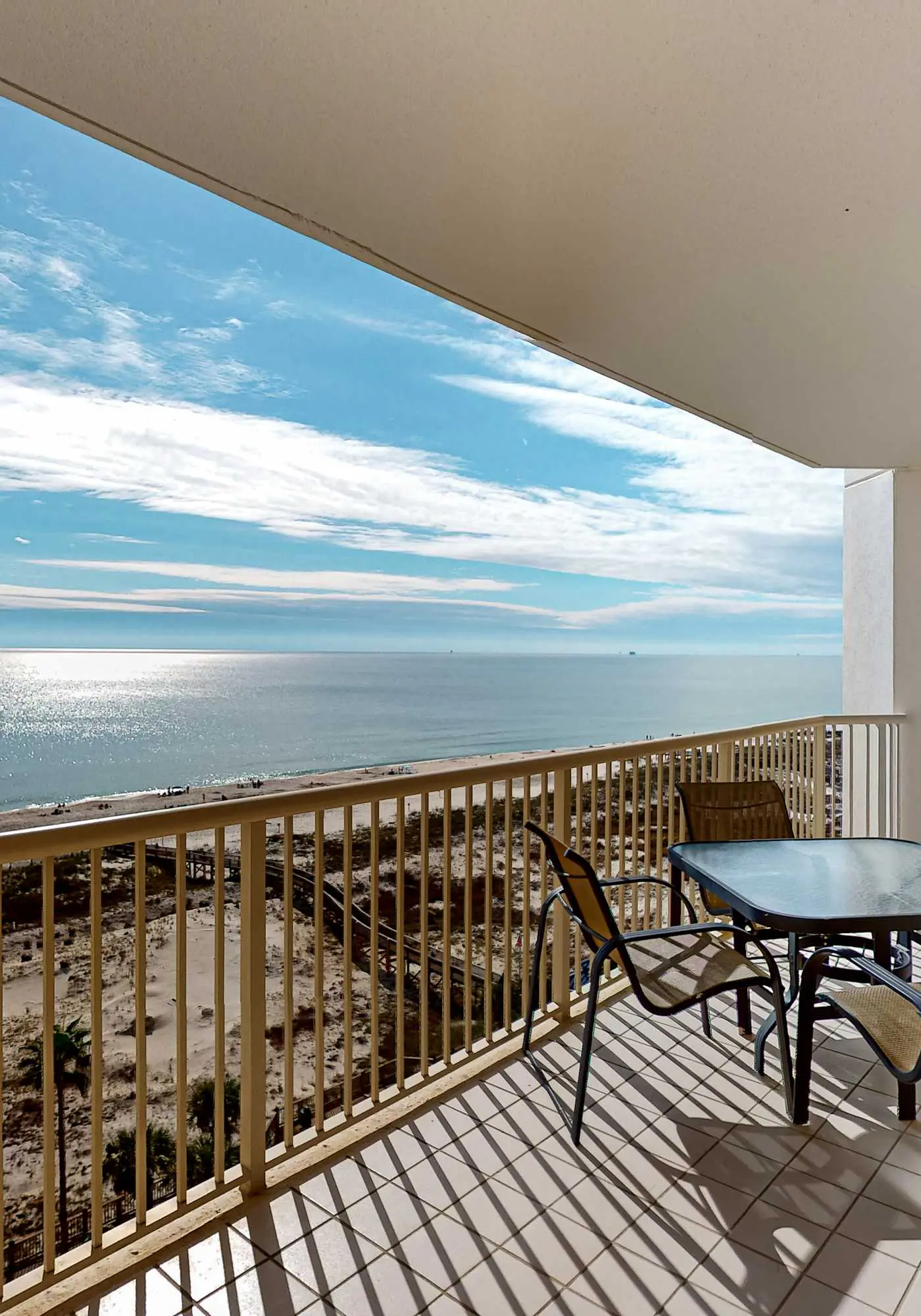 Gulf-front 10th-floor condo with beach views, sauna, gym, volleyball, pools, AC