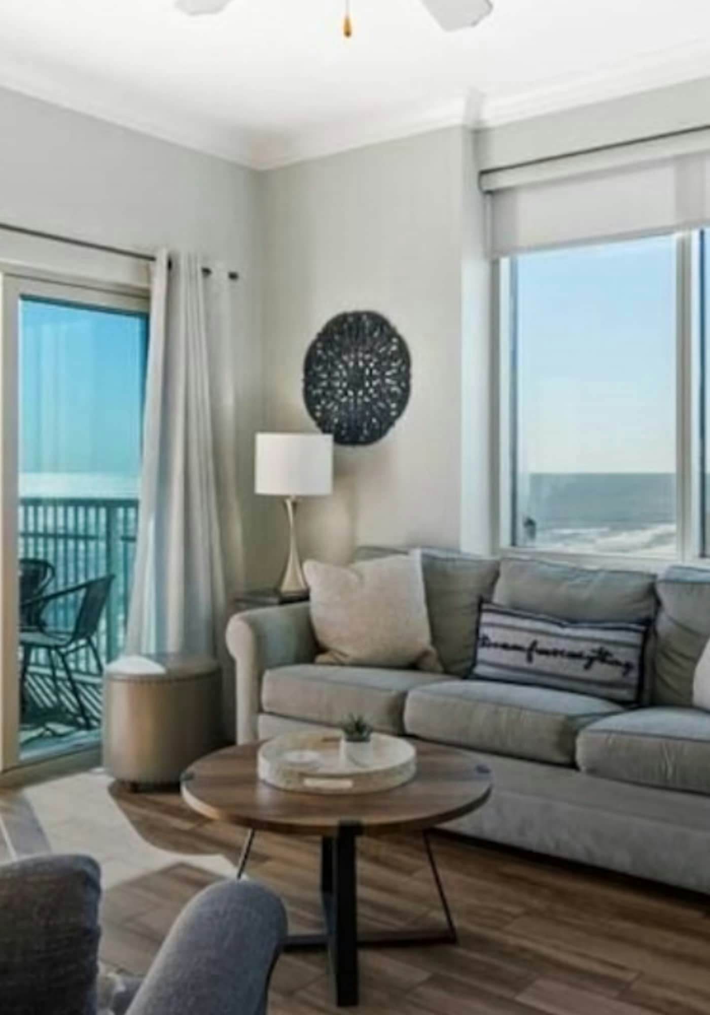 Gorgeous Gulf view condo with indoor,outdoor pools, hot tubs, gym, & balconies