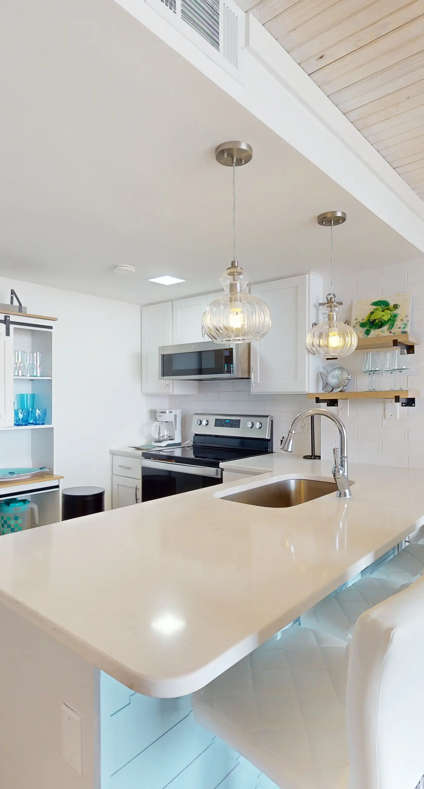 Completely renovated gulf view condo with pool, hot tub, tennis, and pickleball