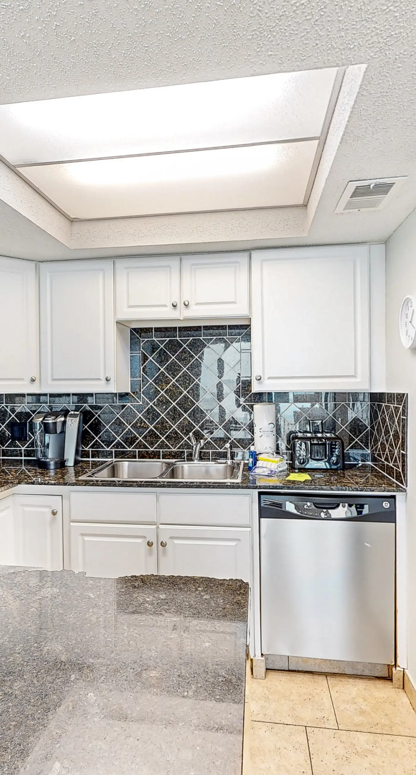Gulf-front condo with breathtaking views, pool