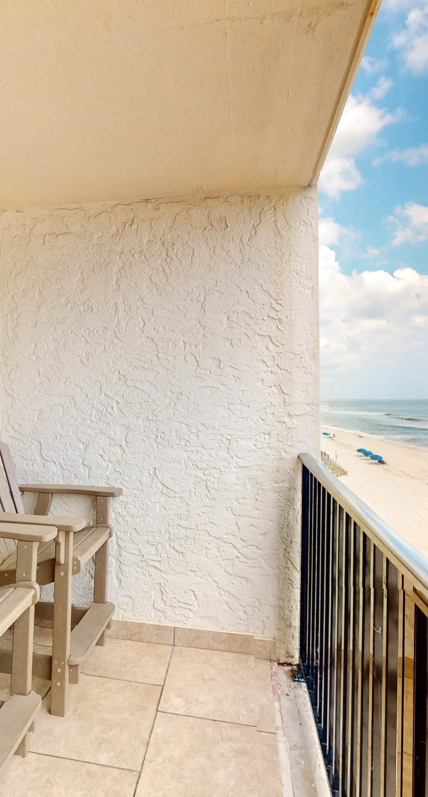 Gulf-front condo with breathtaking views, pool