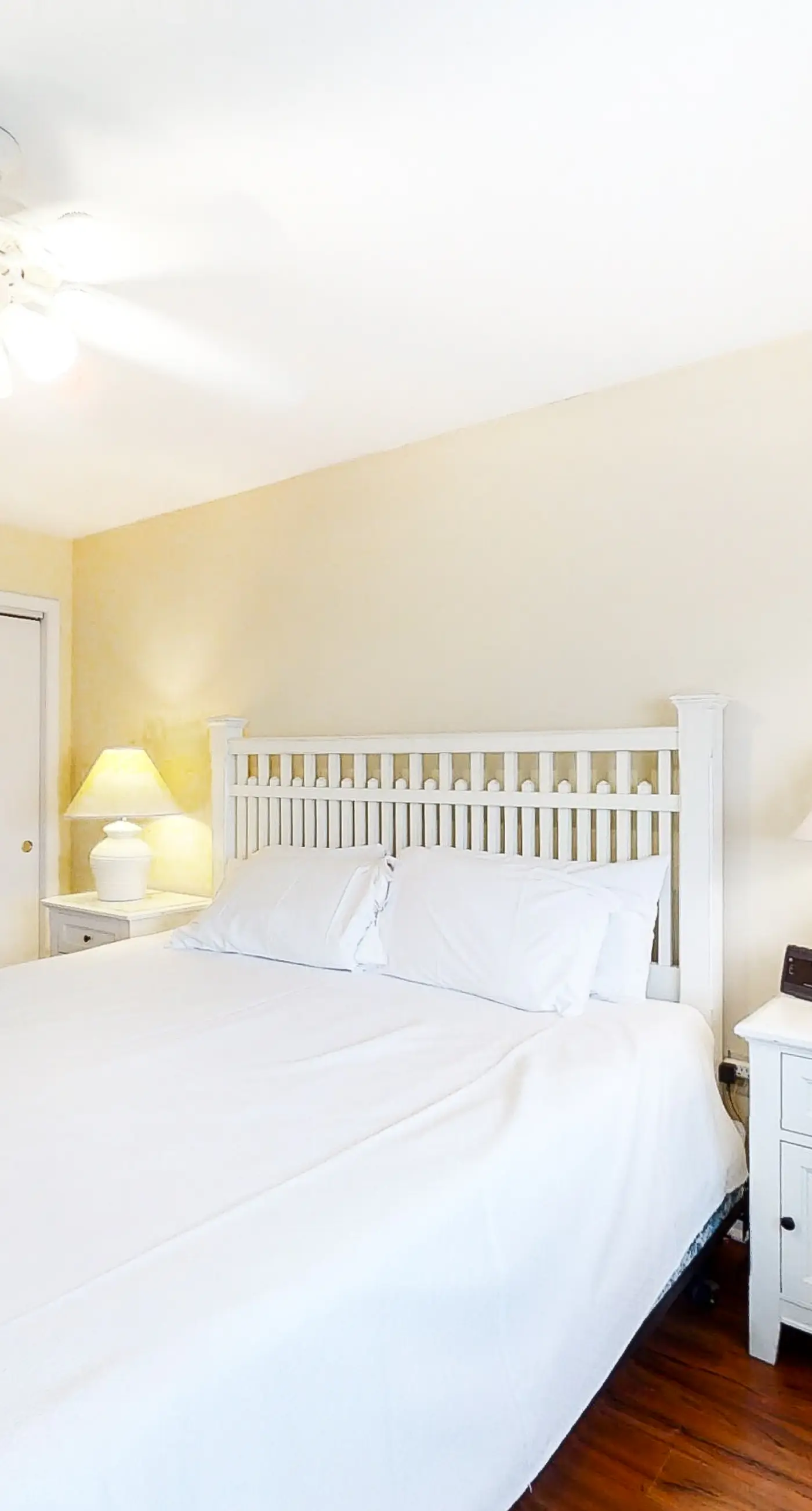 Sunny gulf-front condo with private balcony, shared outdoor pool, great views