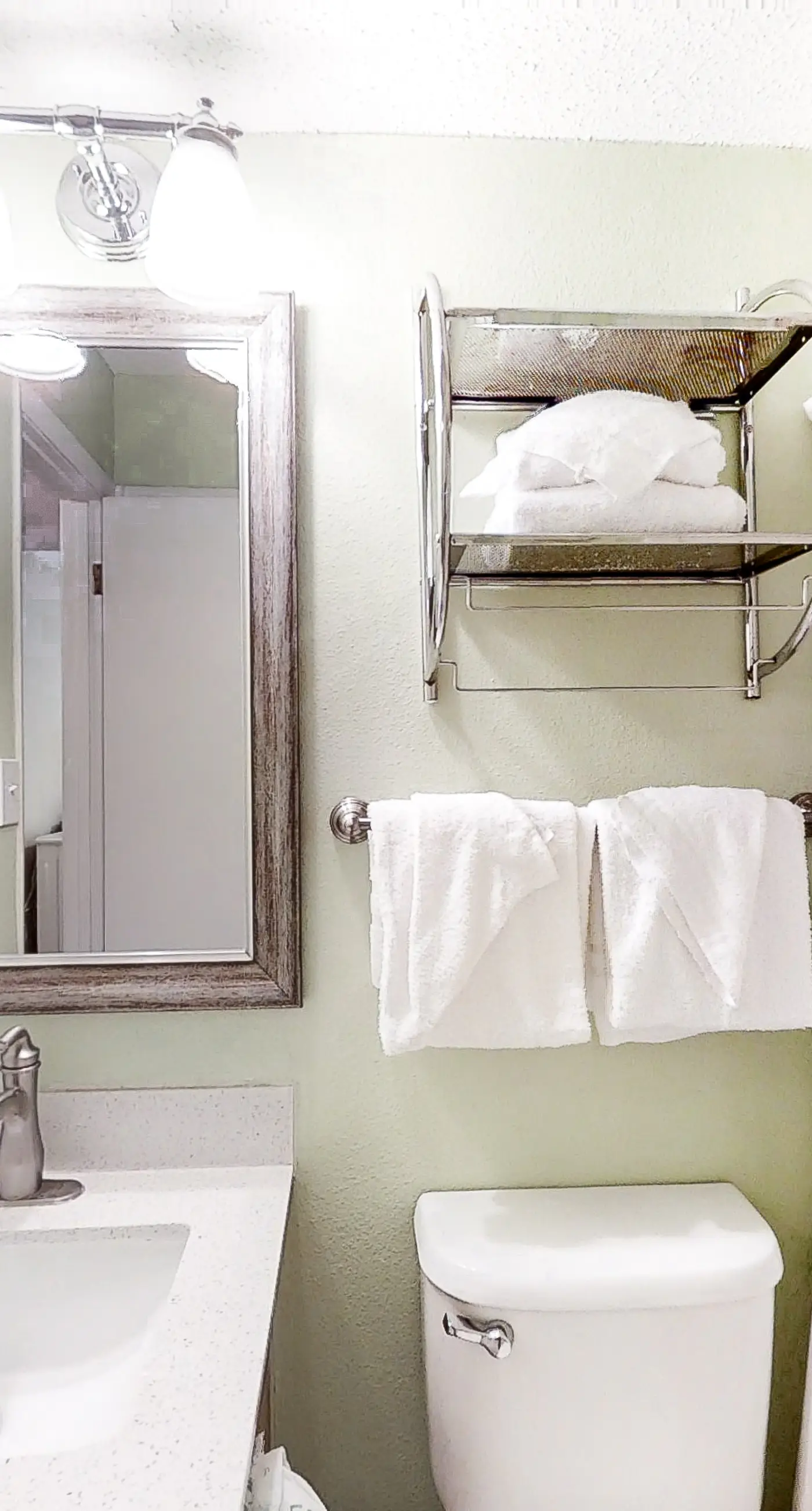 Sunny gulf-front condo with private balcony, shared outdoor pool, great views