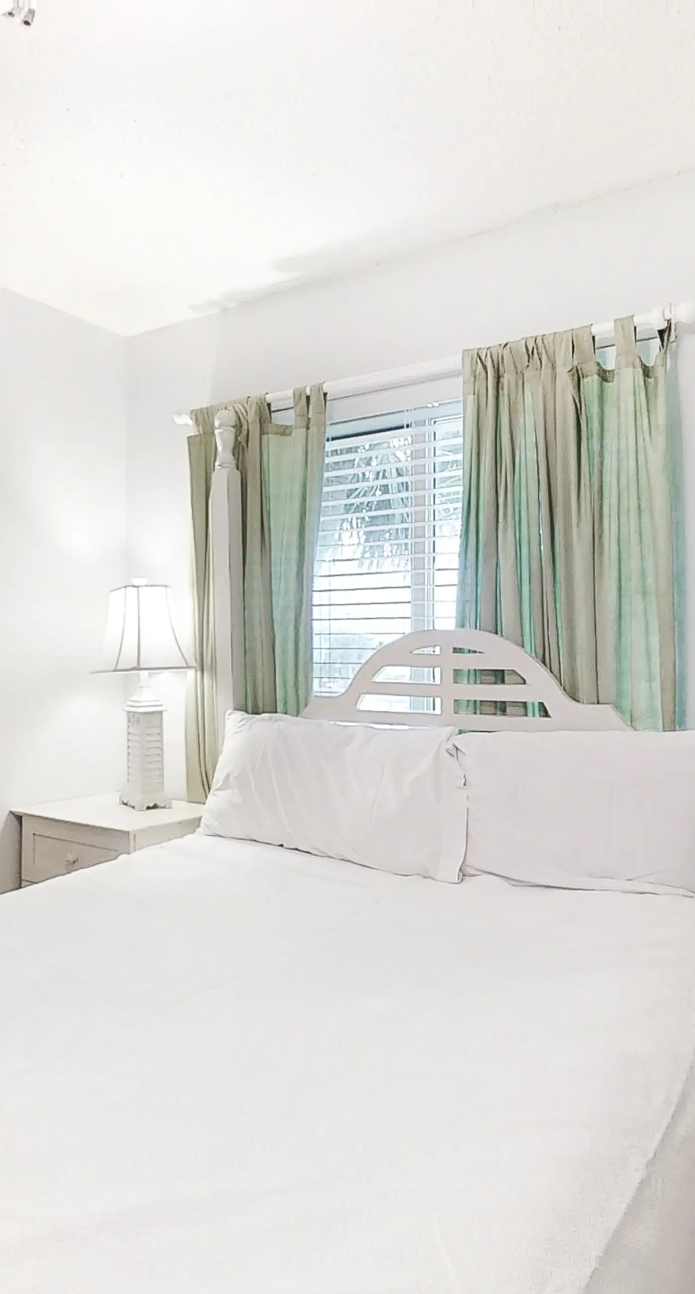 Sunny gulf-front condo with private balcony, shared outdoor pool, great views