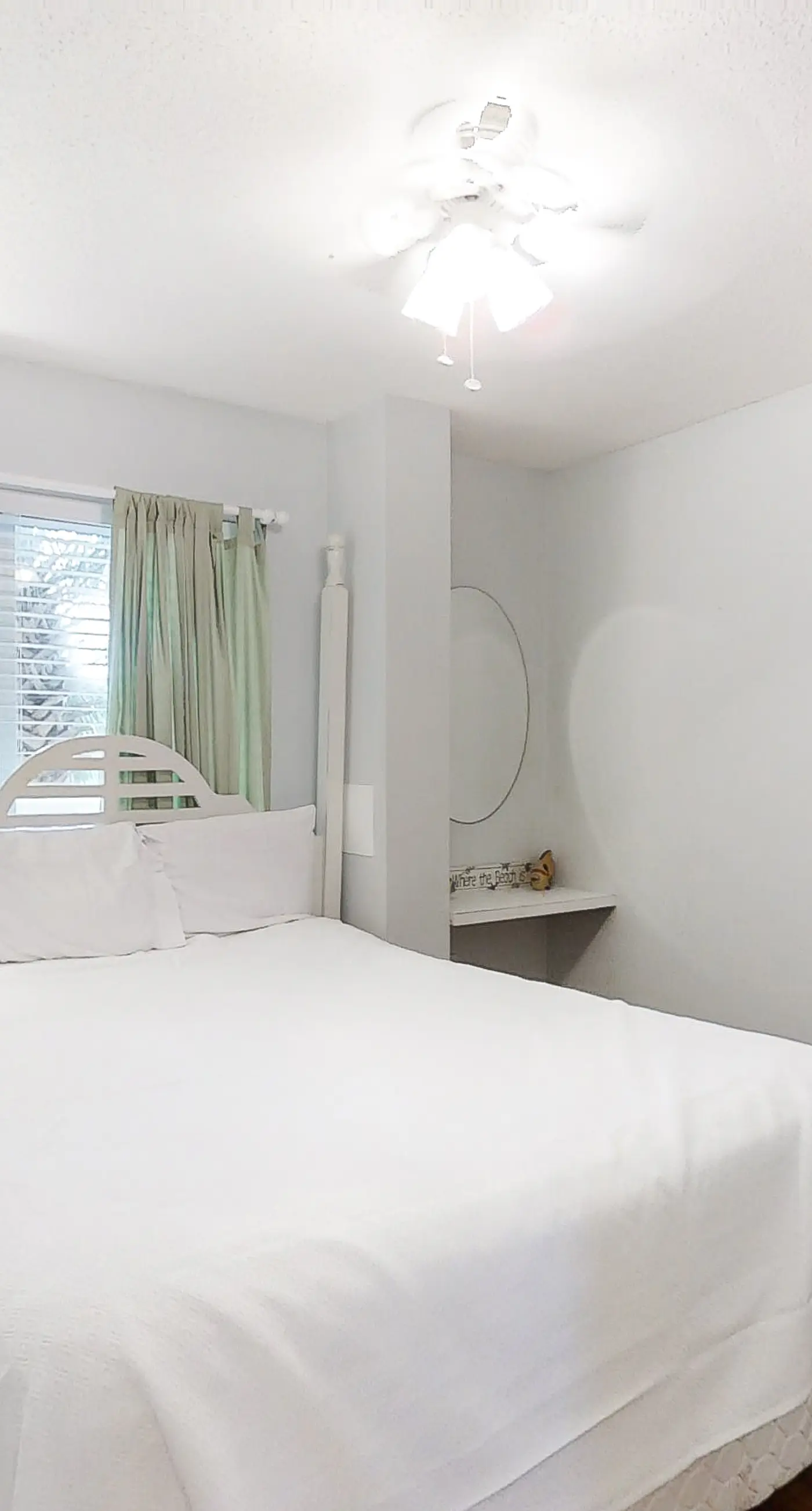 Sunny gulf-front condo with private balcony, shared outdoor pool, great views