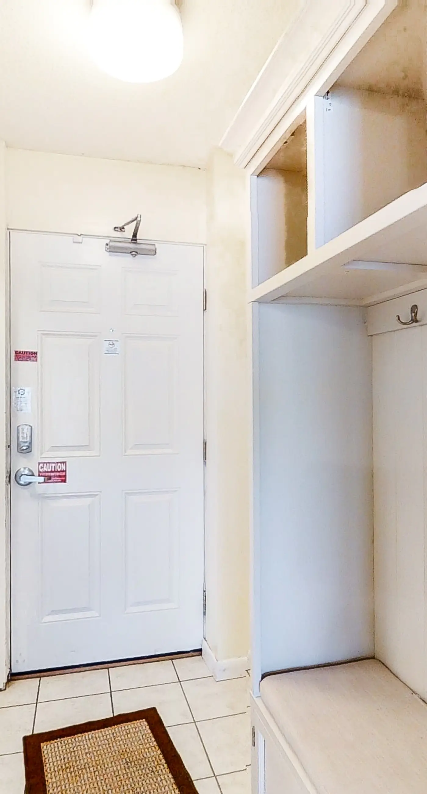 Sunny gulf-front condo with private balcony, shared outdoor pool, great views